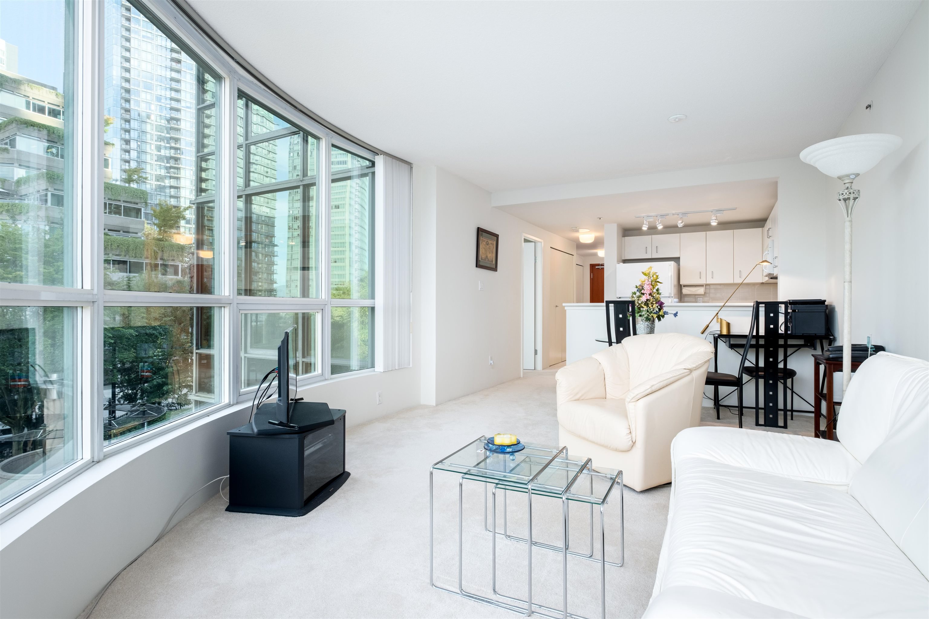 302-555 JERVIS STREET, Vancouver, British Columbia, 2 Bedrooms Bedrooms, ,2 BathroomsBathrooms,Residential Attached,For Sale,R2857232