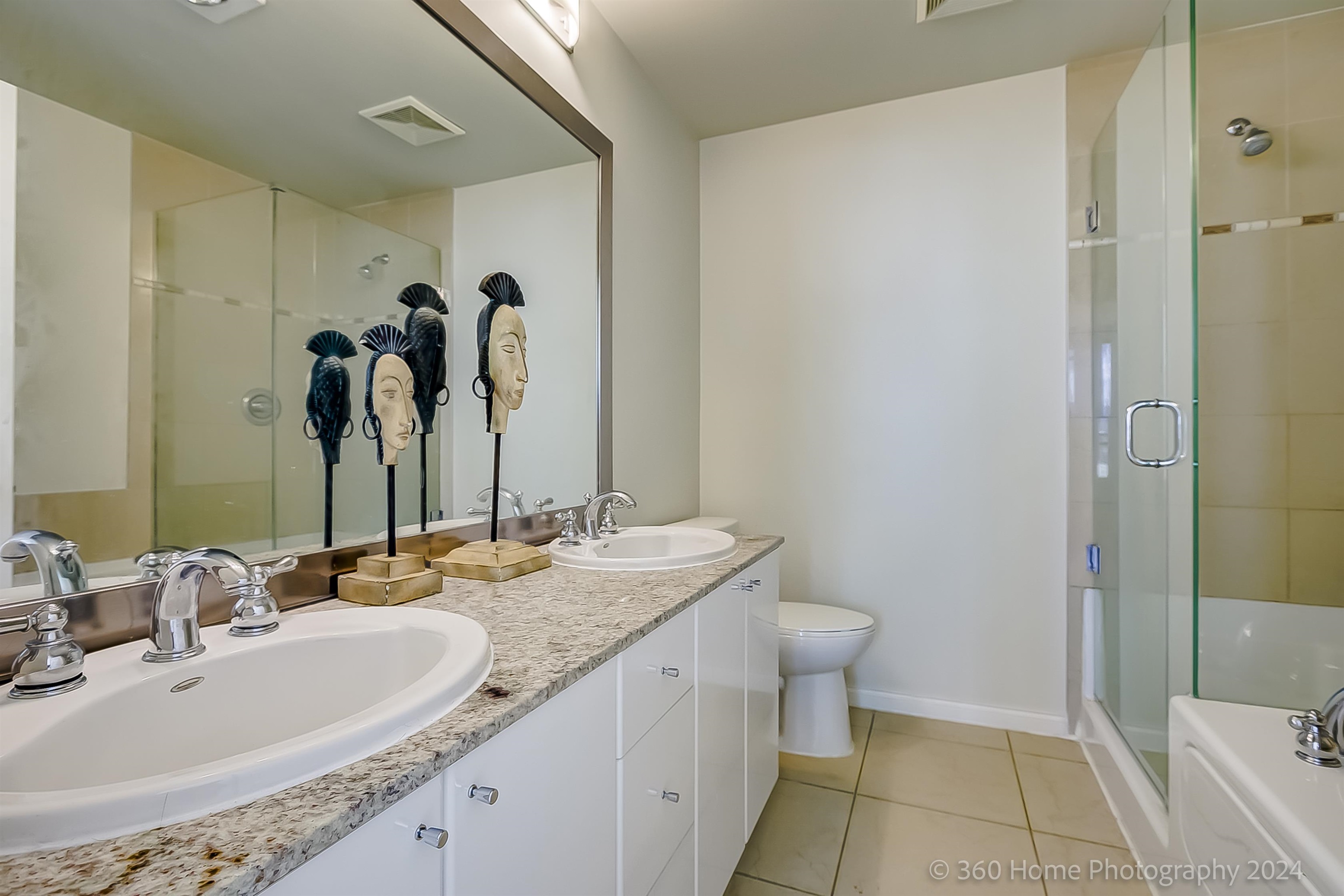 1211 MELVILLE, Vancouver, British Columbia V6E 0A7, 2 Bedrooms Bedrooms, ,2 BathroomsBathrooms,Residential Attached,For Sale,MELVILLE,R2857469