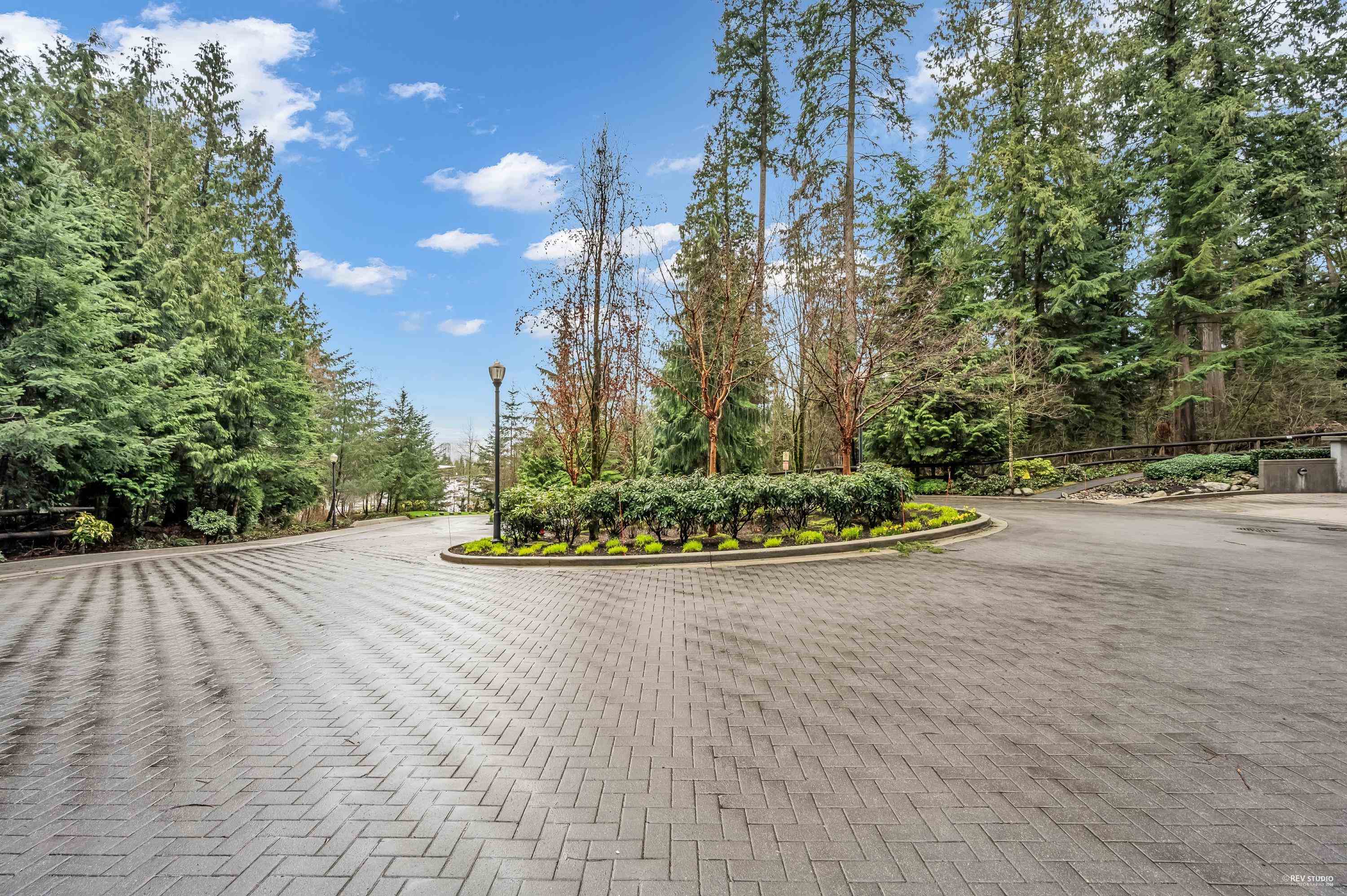 707-1415 PARKWAY BOULEVARD, Coquitlam, British Columbia, 2 Bedrooms Bedrooms, ,2 BathroomsBathrooms,Residential Attached,For Sale,R2857727