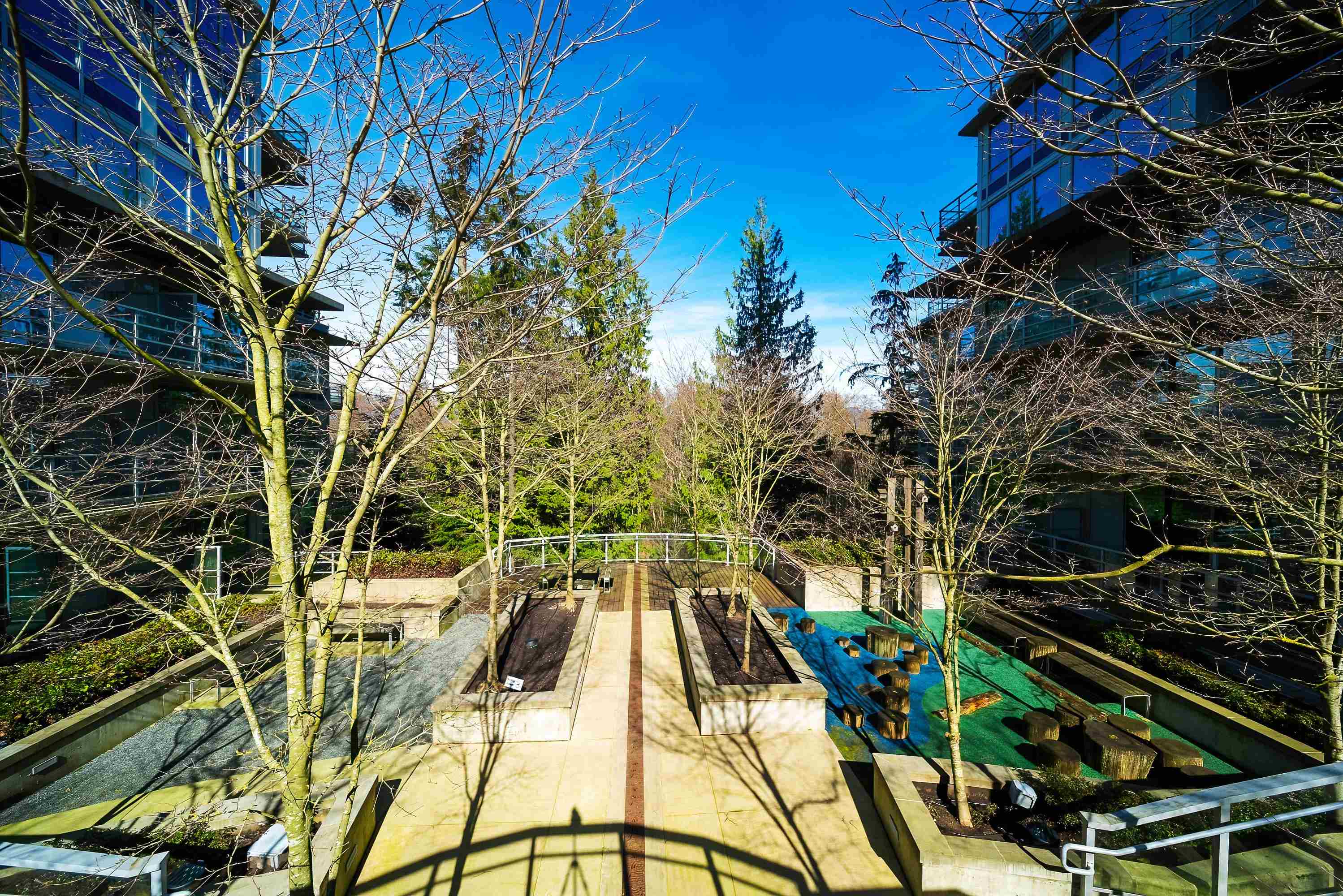 008-9060 UNIVERSITY CRESCENT, Burnaby, British Columbia Apartment/Condo, 1 Bedroom, 1 Bathroom, Residential Attached,For Sale, MLS-R2858179