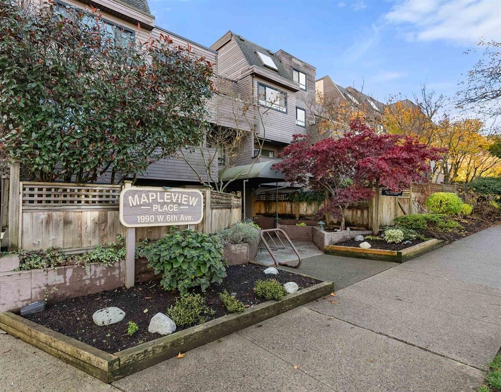 1990 6, Vancouver, British Columbia V6J 4V4, 1 Bedroom Bedrooms, ,1 BathroomBathrooms,Residential Attached,For Sale,6,R2858701