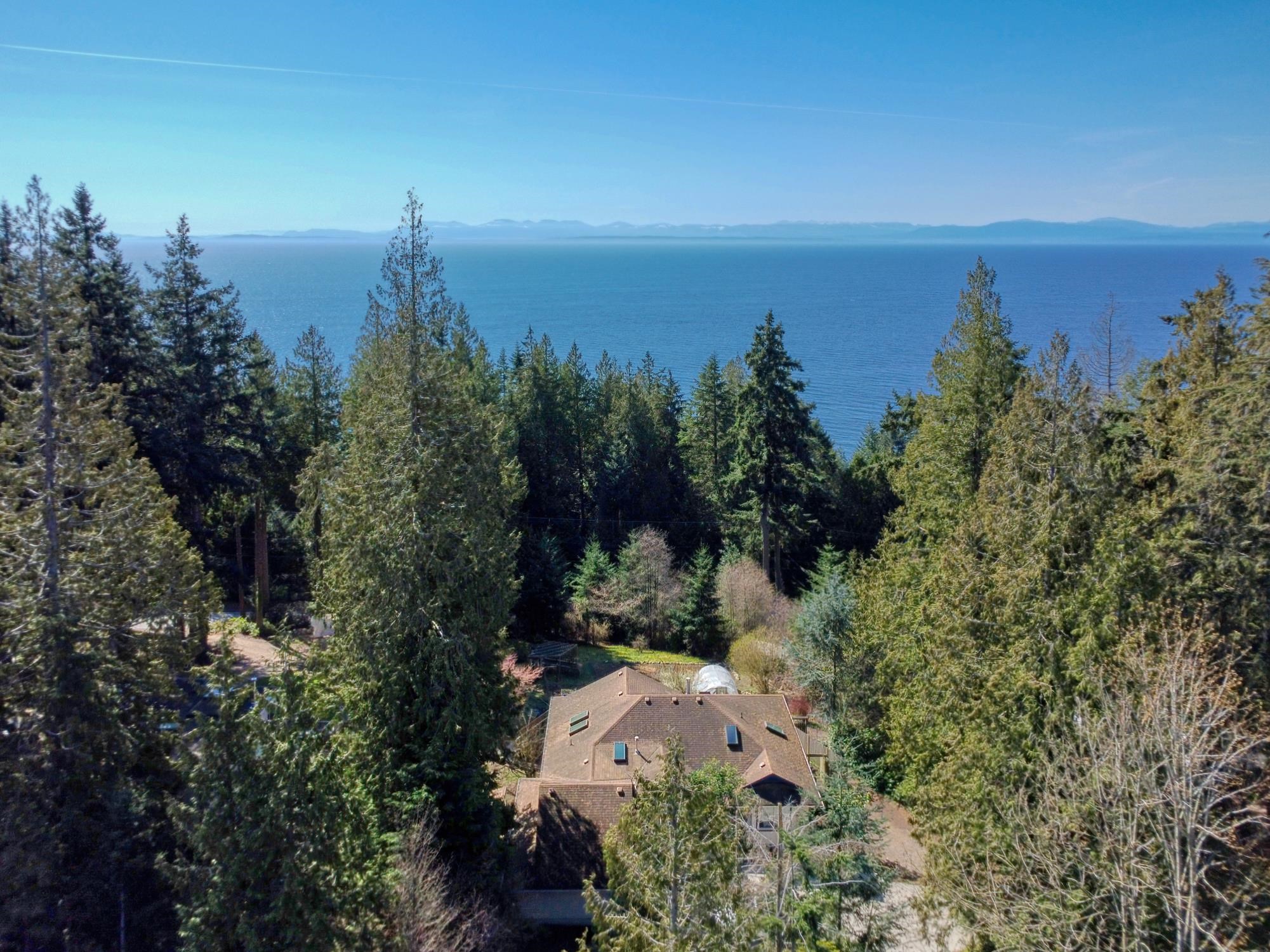 Gibsons & Area House/Single Family for sale:  5 bedroom 3,487 sq.ft. (Listed 2024-03-12)