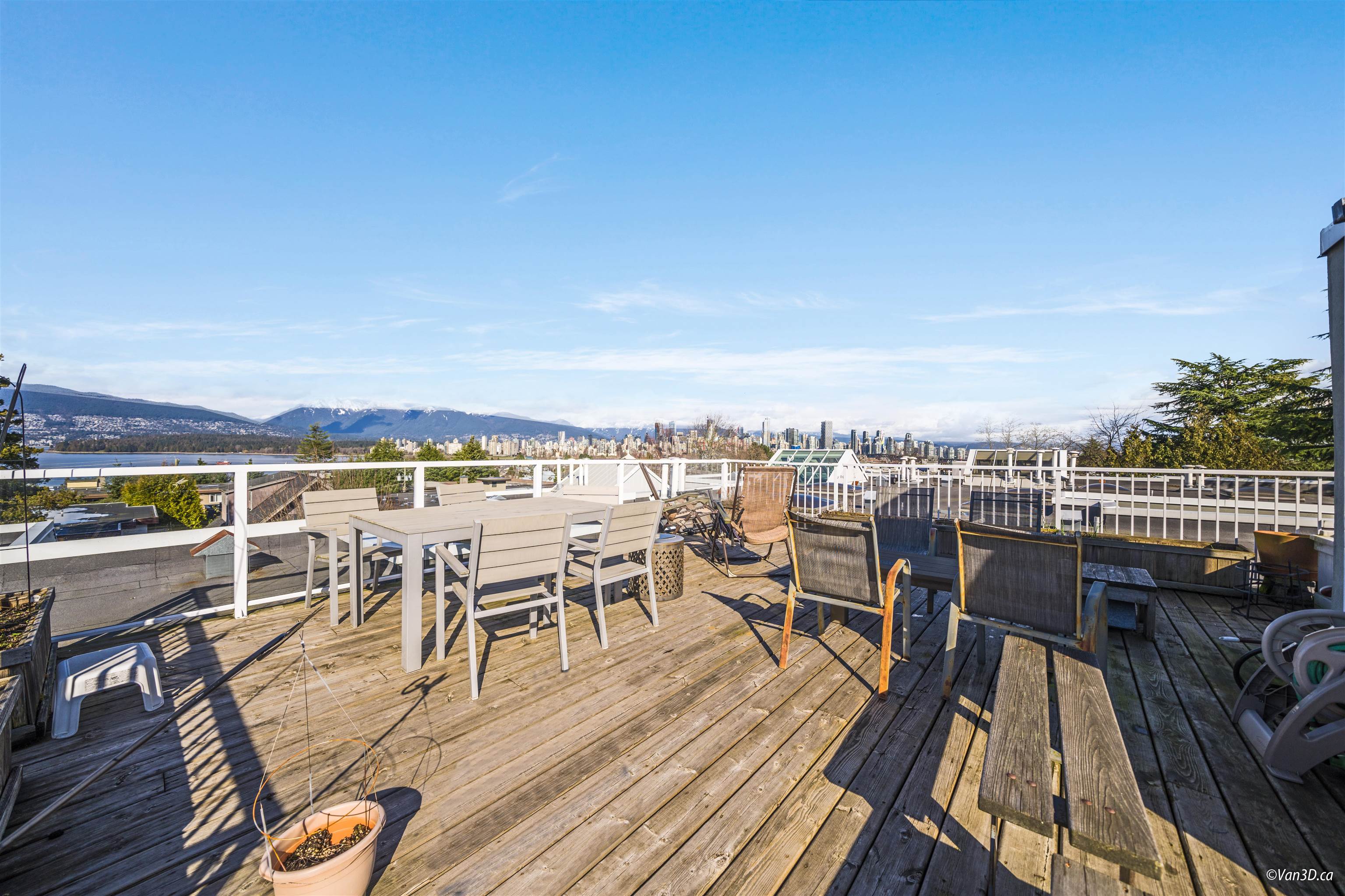 2250 3RD, Vancouver, British Columbia V6K 1L4, 1 Bedroom Bedrooms, ,1 BathroomBathrooms,Residential Attached,For Sale,3RD,R2858768