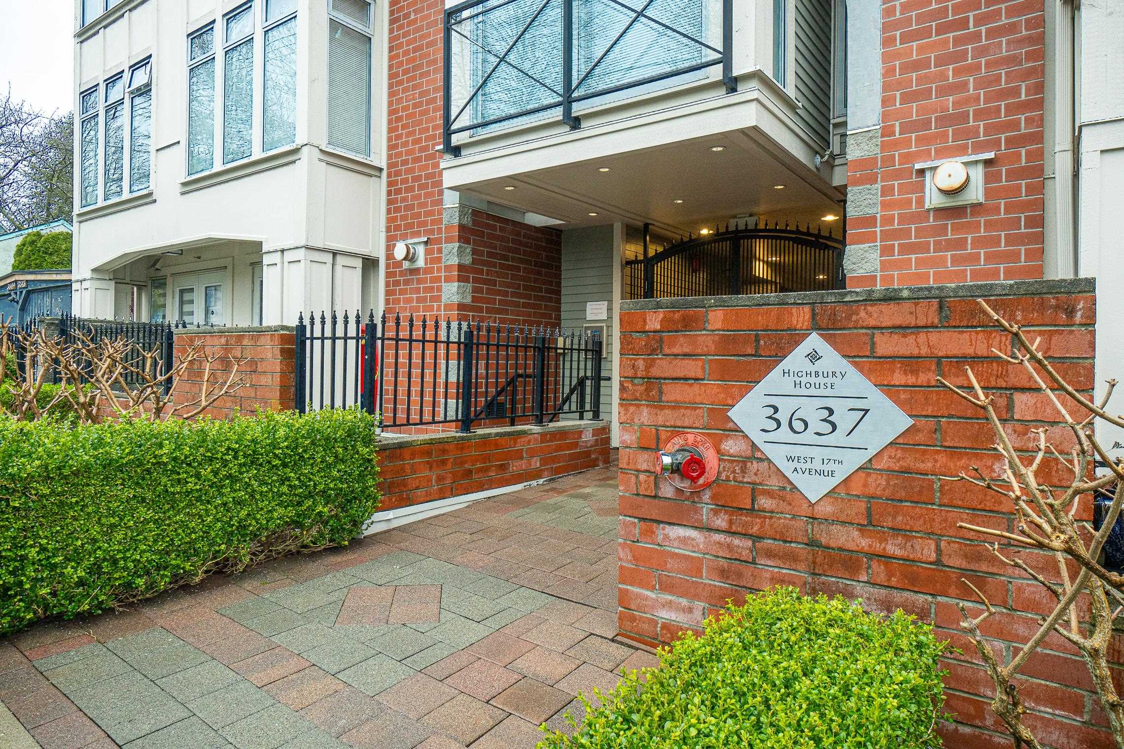 3637 17TH, Vancouver, British Columbia V6S 1A3, 2 Bedrooms Bedrooms, ,2 BathroomsBathrooms,Residential Attached,For Sale,17TH,R2858970