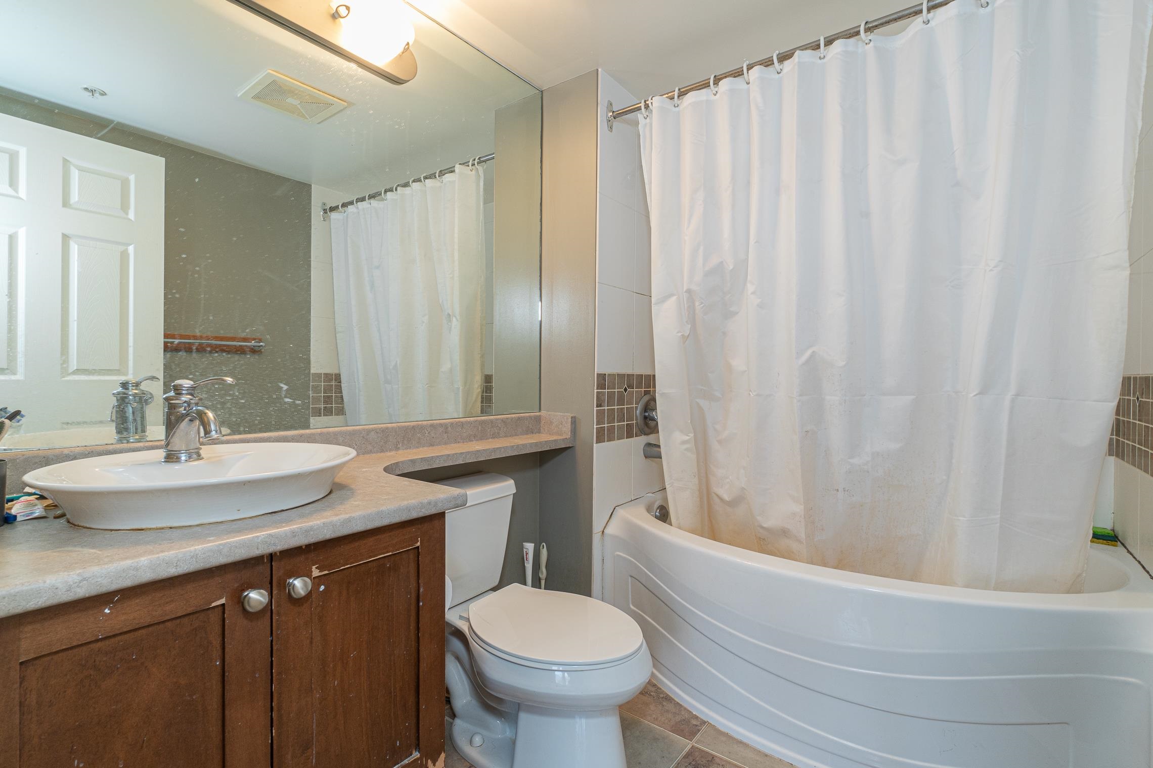 3637 17TH, Vancouver, British Columbia V6S 1A3, 2 Bedrooms Bedrooms, ,2 BathroomsBathrooms,Residential Attached,For Sale,17TH,R2858970