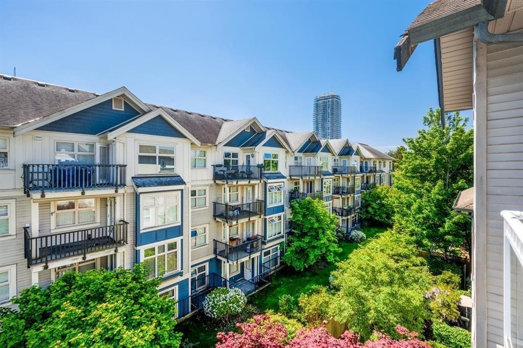 411-8115 121A STREET, Surrey, British Columbia, 2 Bedrooms Bedrooms, ,2 BathroomsBathrooms,Residential Attached,For Sale,R2859206