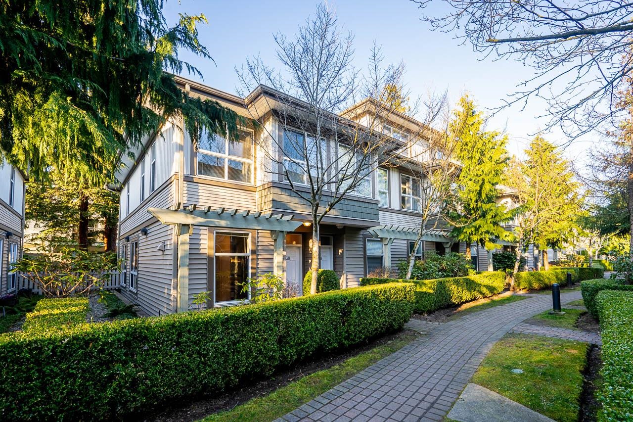 38-15353 100 AVENUE, Surrey, British Columbia Townhouse, 2 Bedrooms, 2 Bathrooms, Residential Attached,For Sale, MLS-R2859254, Richmond Condo for Sale