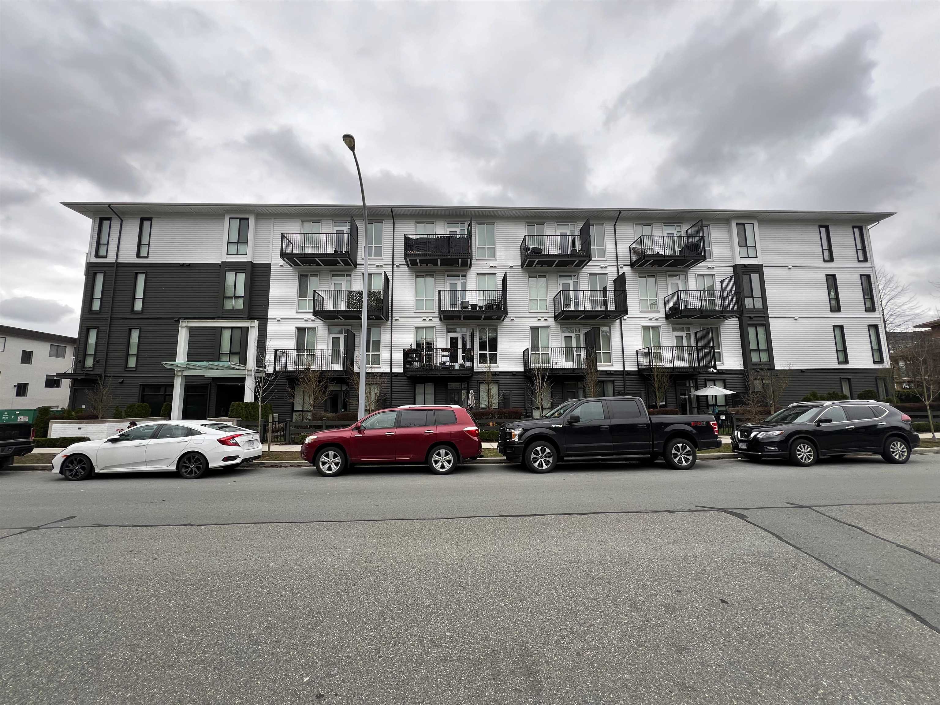 320-10168 149 STREET, Surrey, British Columbia, 1 Bedroom Bedrooms, ,1 BathroomBathrooms,Residential Attached,For Sale,R2859516