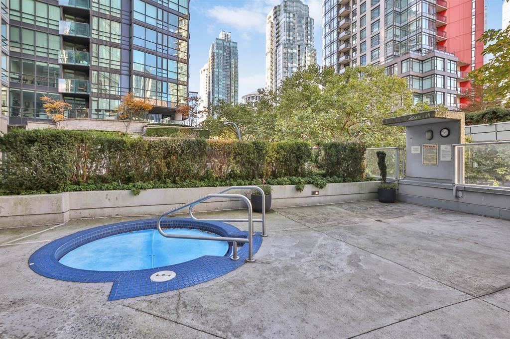 1188 PENDER, Vancouver, British Columbia V6E 0A2, 2 Bedrooms Bedrooms, ,2 BathroomsBathrooms,Residential Attached,For Sale,PENDER,R2859854