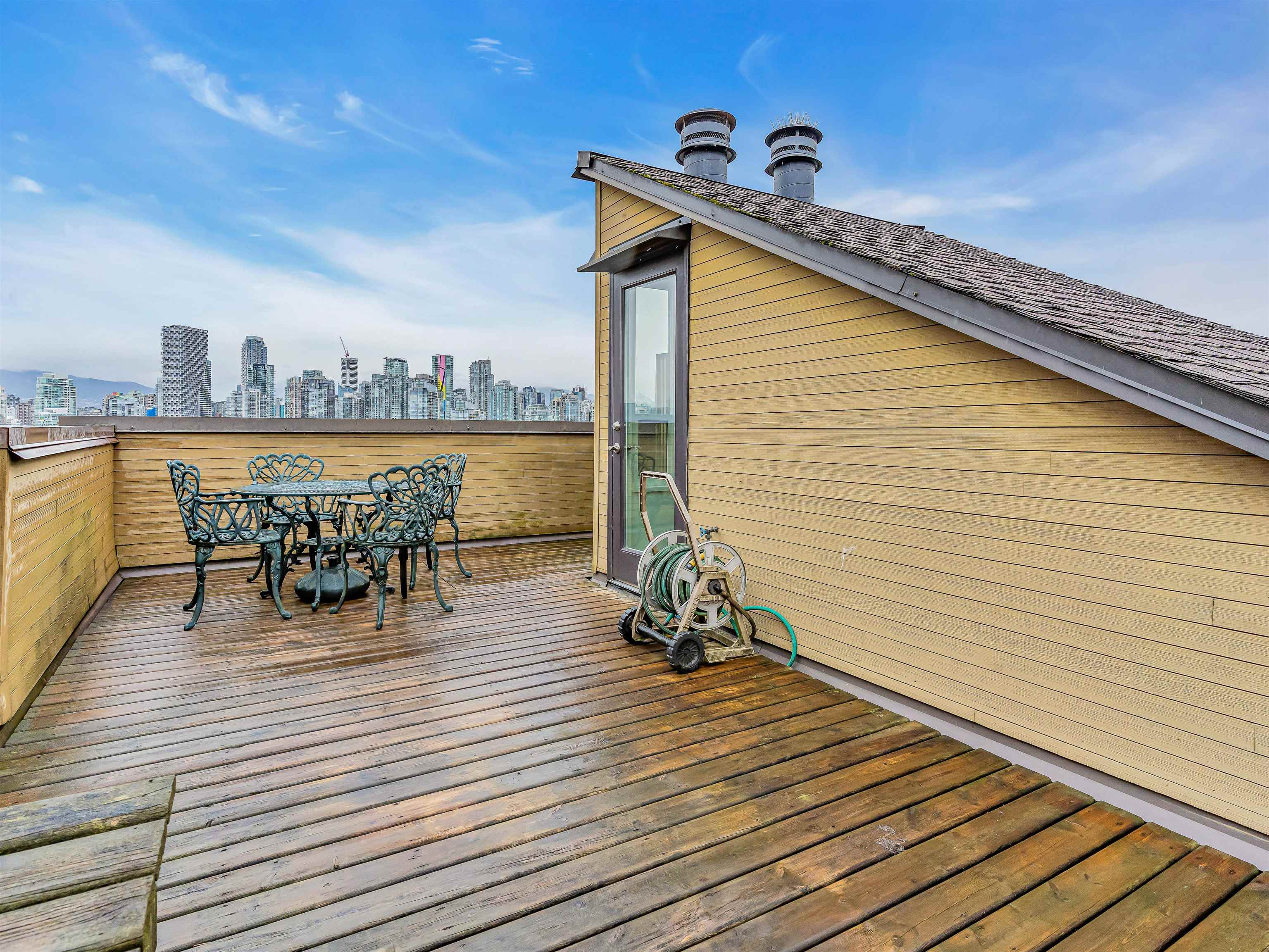 1187 W7TH AVENUE, Vancouver, British Columbia, 2 Bedrooms Bedrooms, ,2 BathroomsBathrooms,Residential Attached,For Sale,R2859929