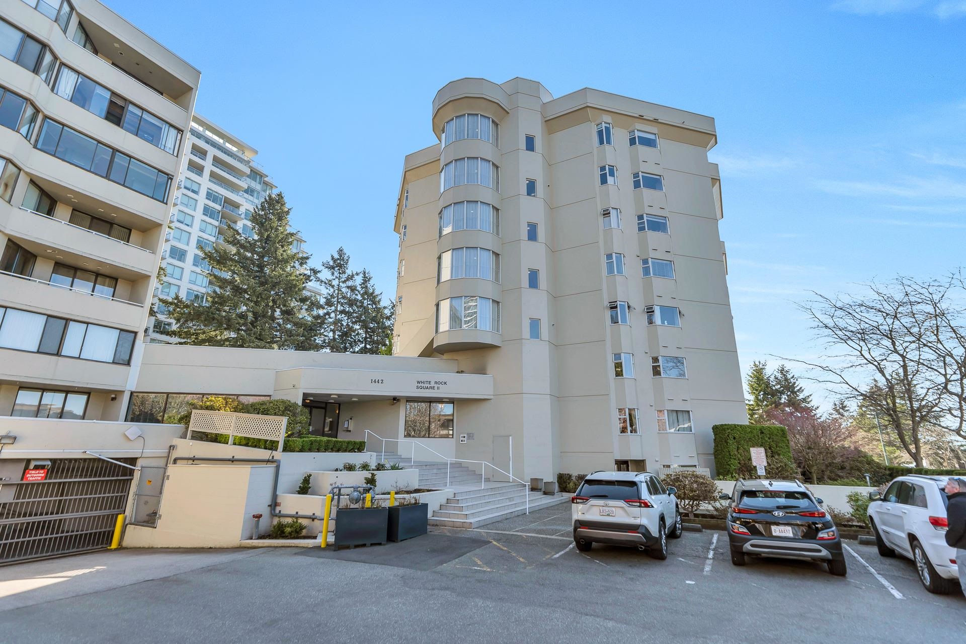 712-1442 FOSTER STREET, White Rock, British Columbia, 2 Bedrooms Bedrooms, ,2 BathroomsBathrooms,Residential Attached,For Sale,R2860357