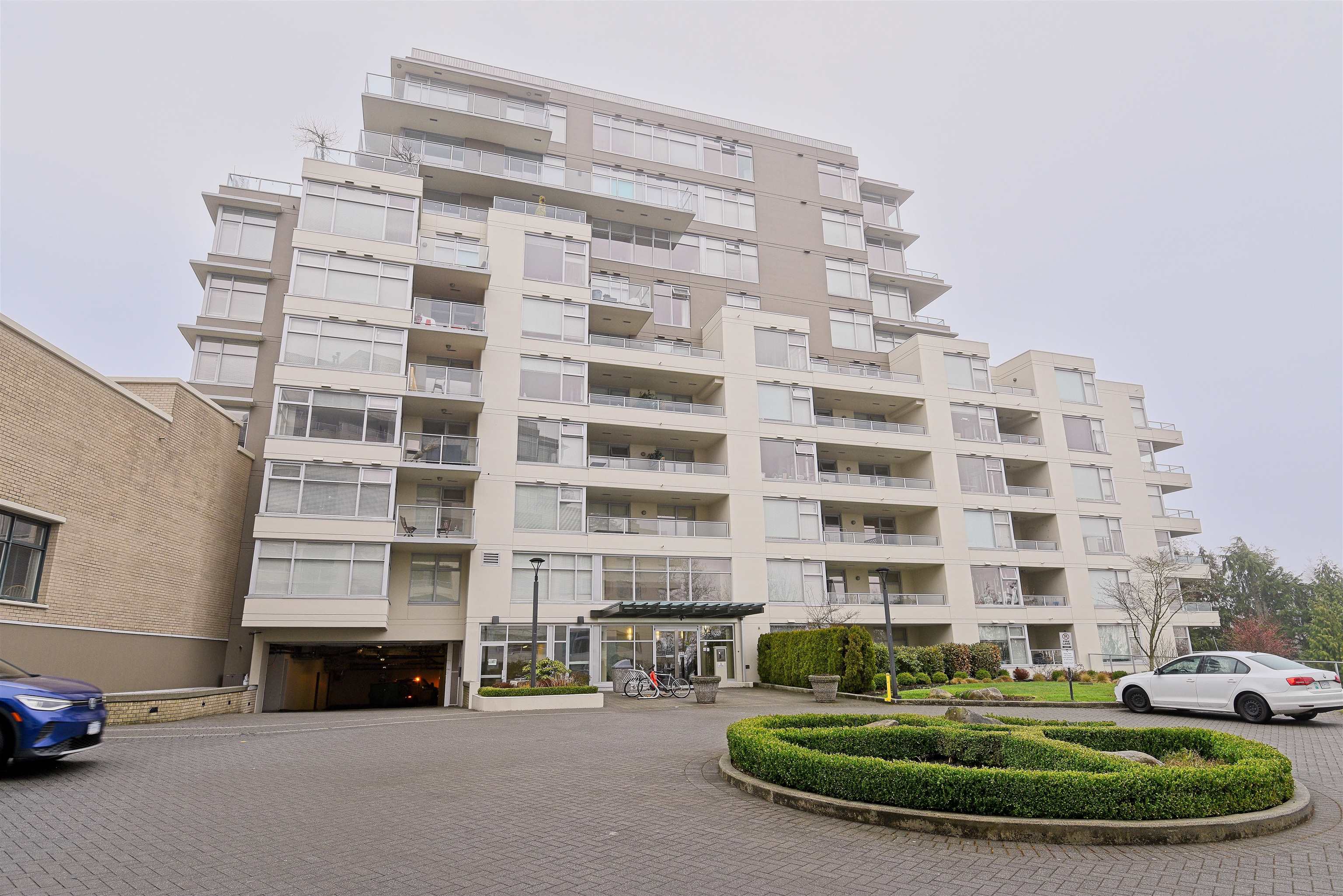 203-9288 UNIVERSITY CRESCENT, Burnaby, British Columbia, 1 Bedroom Bedrooms, ,1 BathroomBathrooms,Residential Attached,For Sale,R2860382