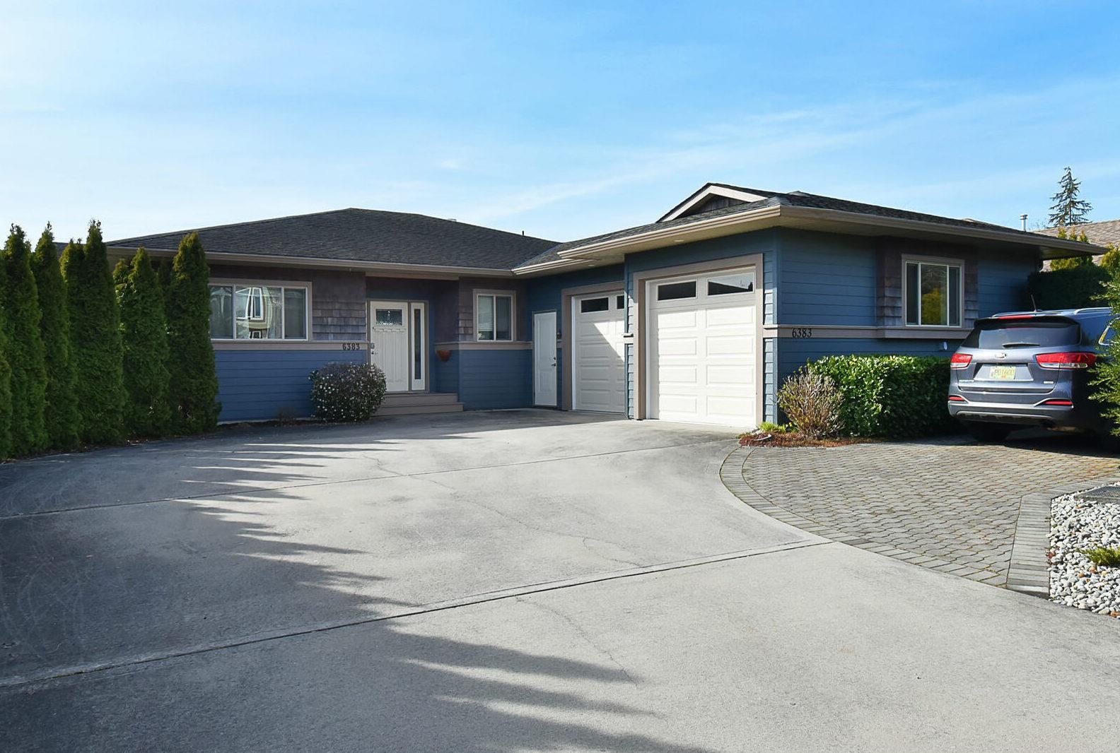Sechelt District House/Single Family for sale:  4 bedroom 3,816 sq.ft. (Listed 2024-03-18)
