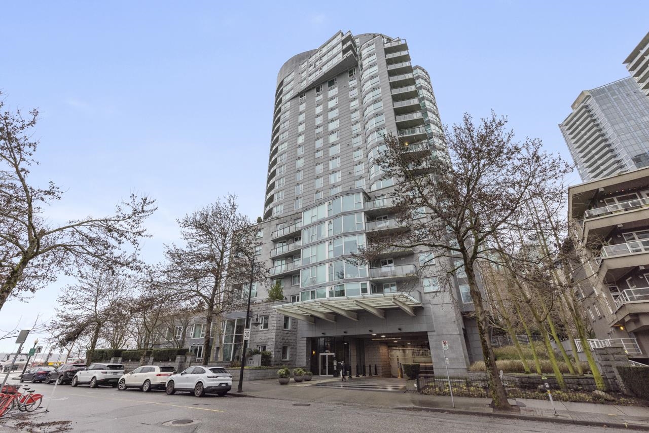 560 CARDERO, Vancouver, British Columbia V6G 3E9, 2 Bedrooms Bedrooms, ,2 BathroomsBathrooms,Residential Attached,For Sale,CARDERO,R2860678