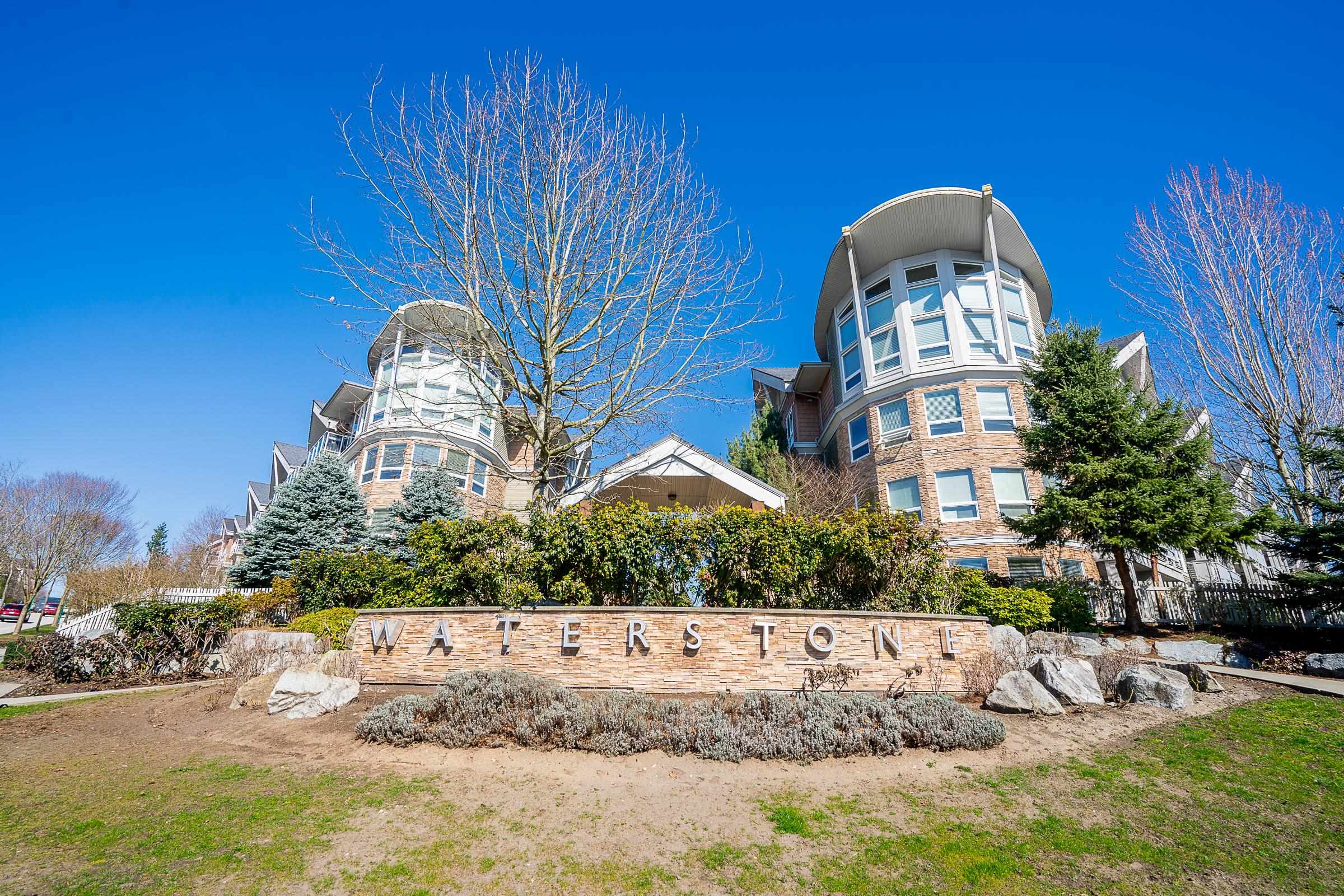 303-6490 194 STREET, Surrey, British Columbia, 2 Bedrooms Bedrooms, ,2 BathroomsBathrooms,Residential Attached,For Sale,R2860860