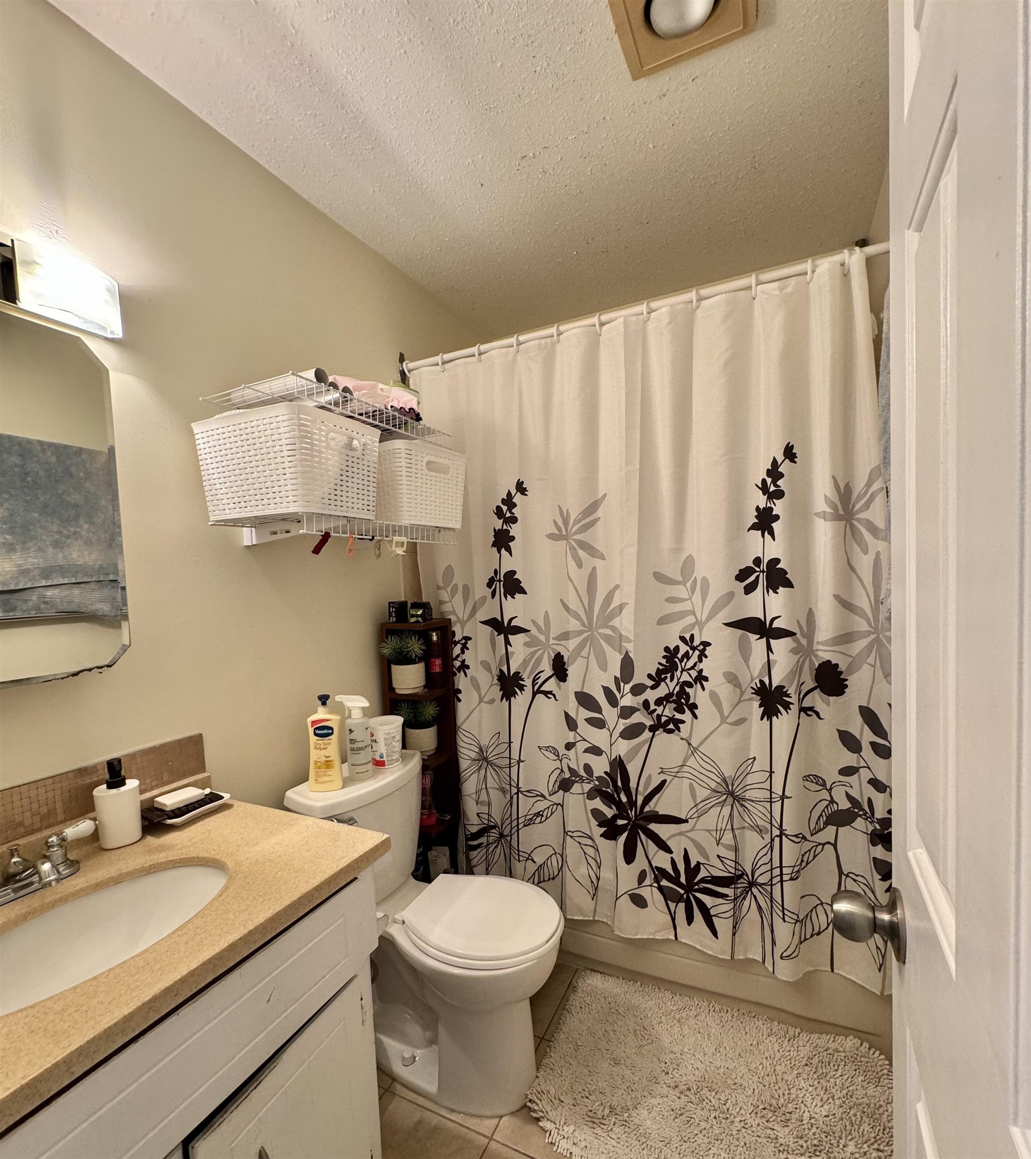 5136 HASTINGS STREET, Burnaby, British Columbia, 2 Bedrooms Bedrooms, ,1 BathroomBathrooms,Residential Attached,For Sale,R2860997
