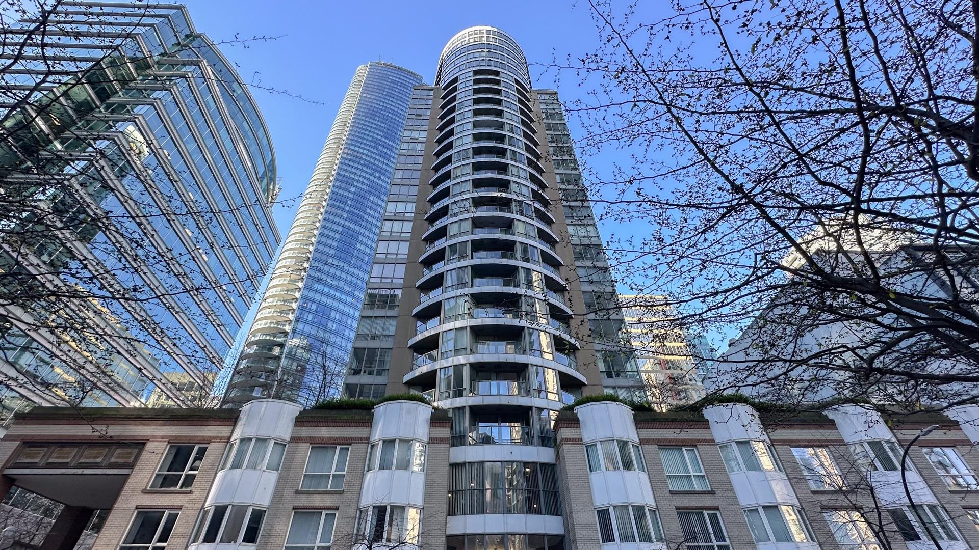 1166 MELVILLE, Vancouver, British Columbia V6E 4P5, 2 Bedrooms Bedrooms, ,2 BathroomsBathrooms,Residential Attached,For Sale,MELVILLE,R2861460