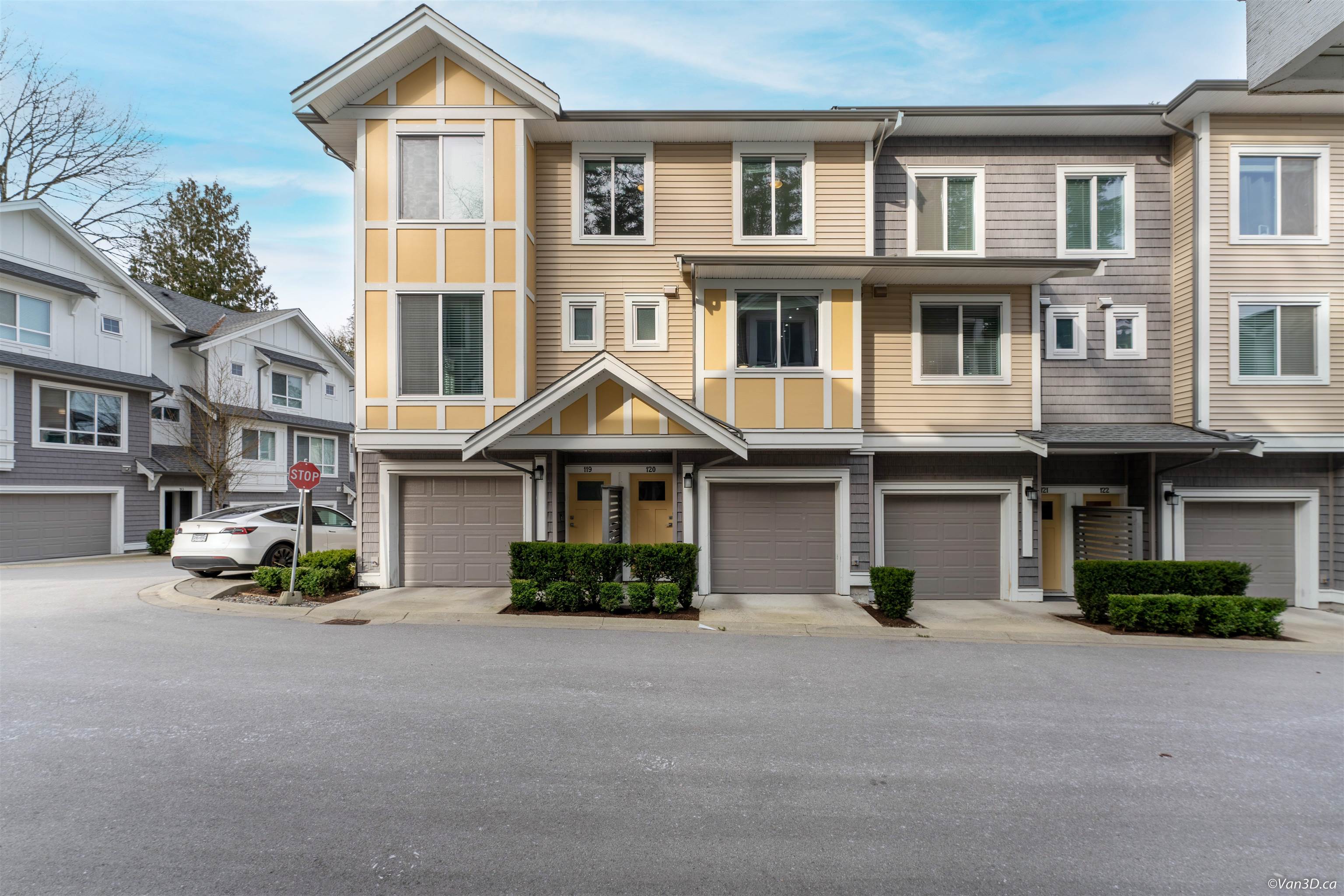 120-9718 161A STREET, Surrey, British Columbia, 3 Bedrooms Bedrooms, ,3 BathroomsBathrooms,Residential Attached,For Sale,R2861536