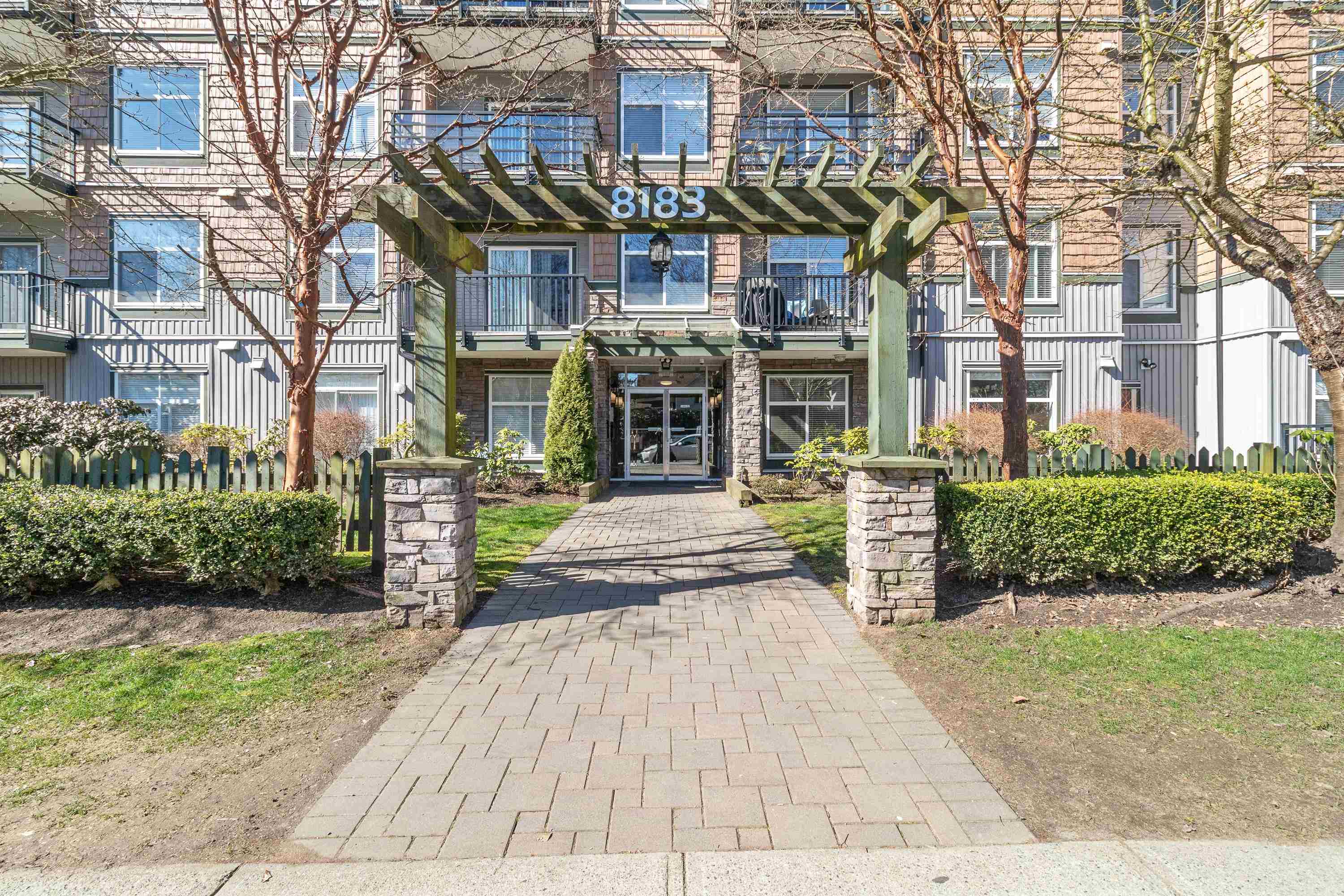 120-8183 121A STREET, Surrey, British Columbia, 1 Bedroom Bedrooms, ,1 BathroomBathrooms,Residential Attached,For Sale,R2861650