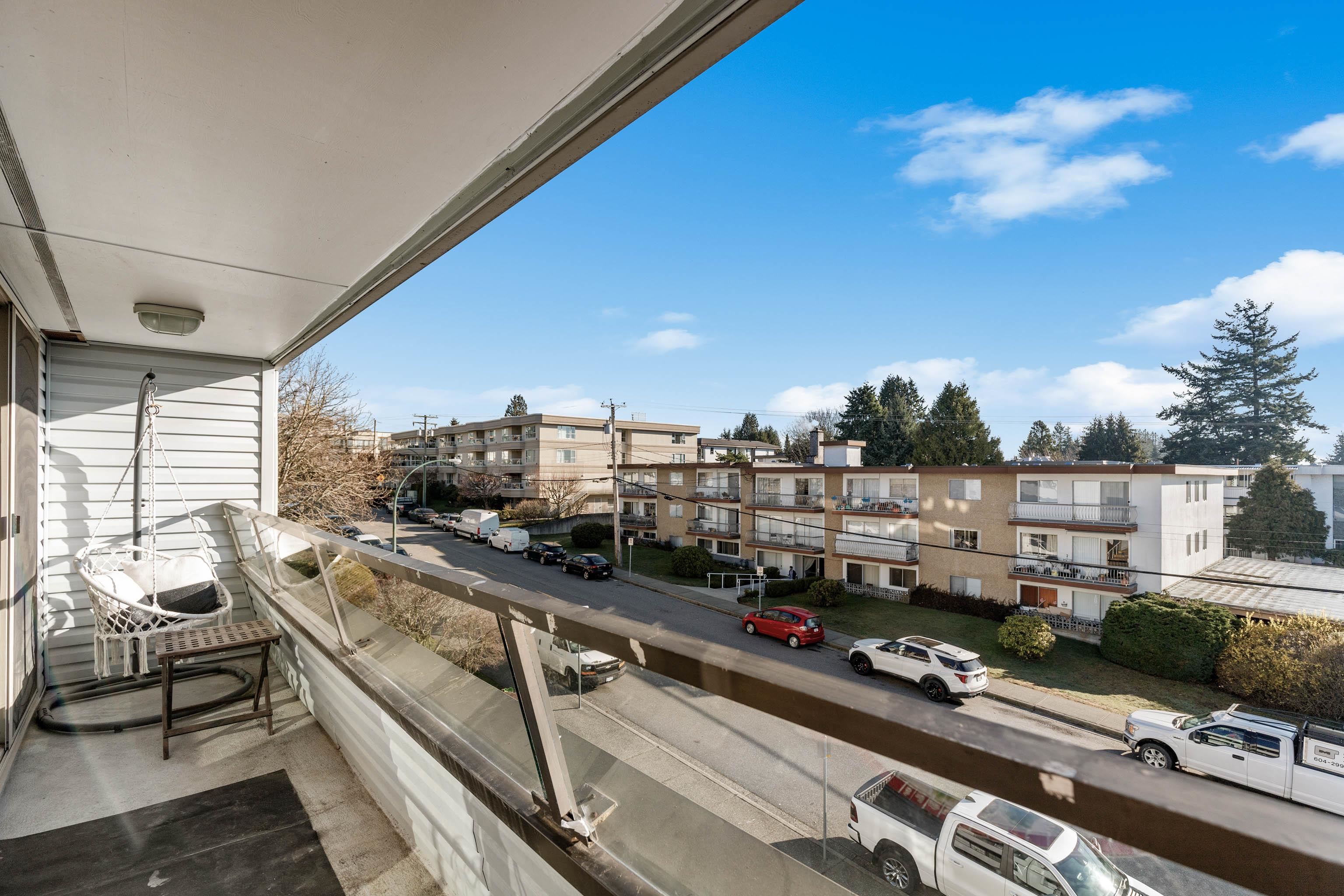 307-1341 GEORGE STREET, White Rock, British Columbia, 2 Bedrooms Bedrooms, ,1 BathroomBathrooms,Residential Attached,For Sale,R2861907