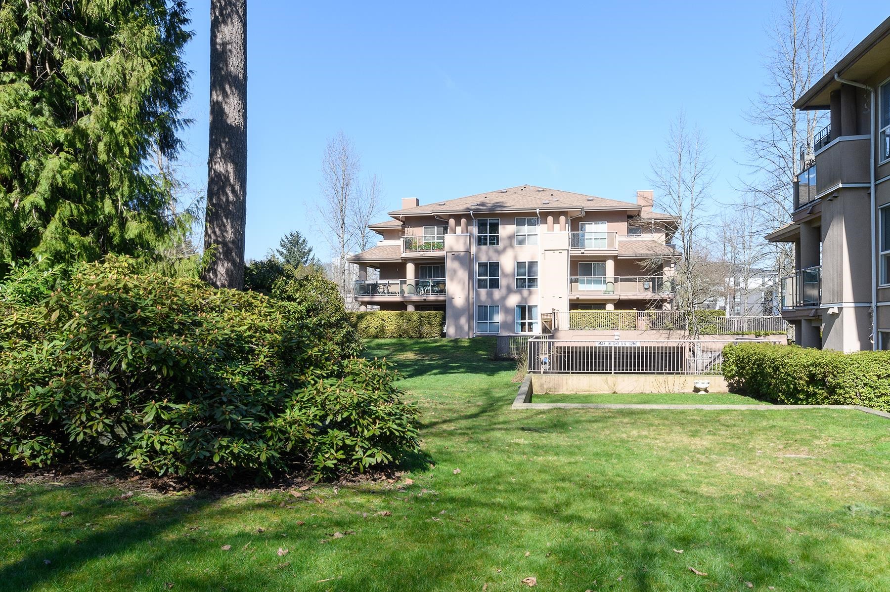 104-14980 101A AVENUE, Surrey, British Columbia, 2 Bedrooms Bedrooms, ,2 BathroomsBathrooms,Residential Attached,For Sale,R2862078
