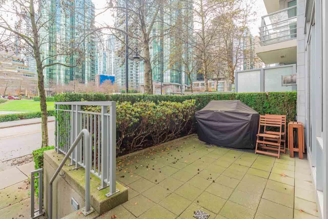 493 BROUGHTON STREET, Vancouver, British Columbia, 2 Bedrooms Bedrooms, ,3 BathroomsBathrooms,Residential Attached,For Sale,R2862236