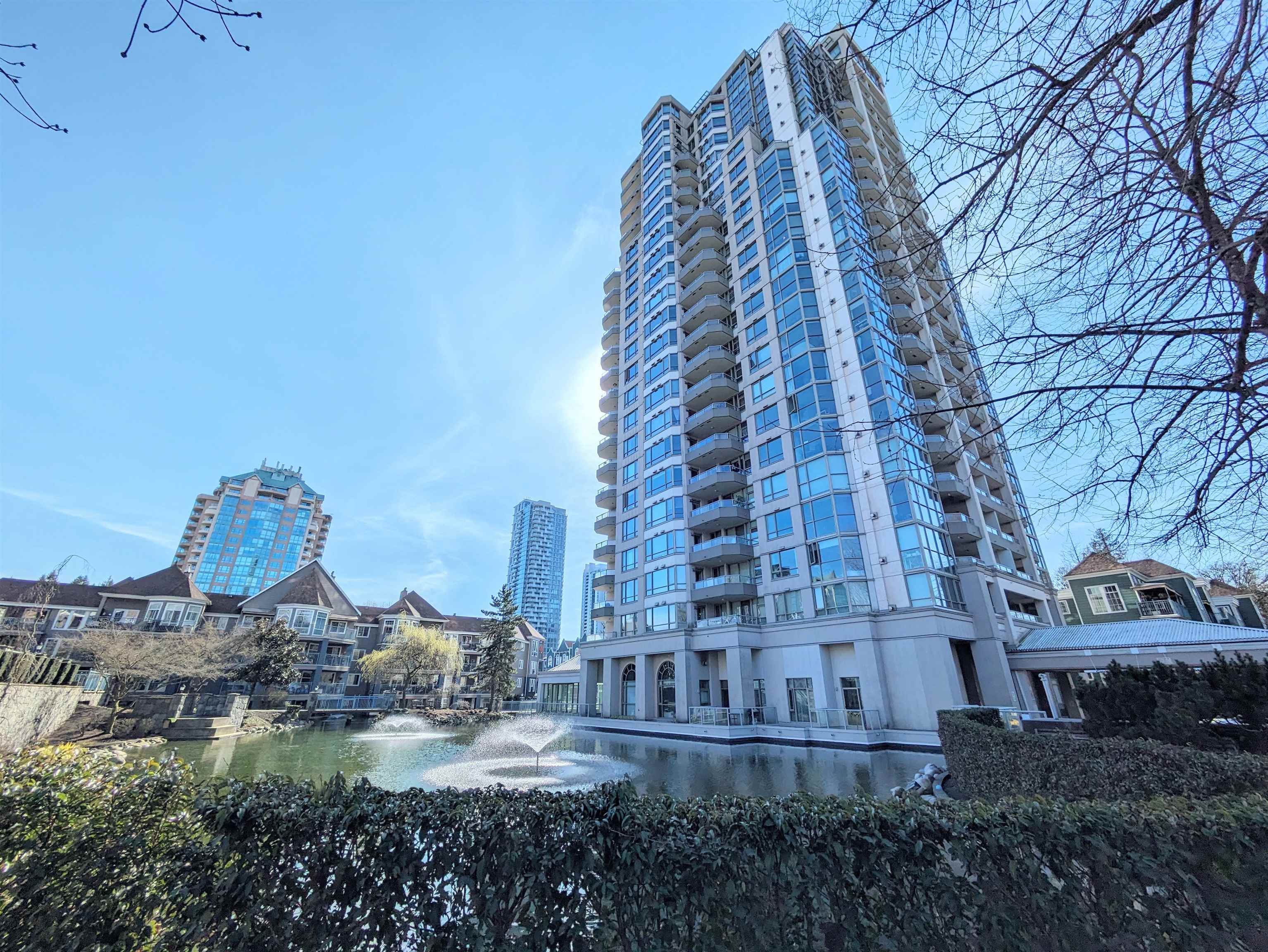 2002-3070 GUILDFORD WAY, Coquitlam, British Columbia, 2 Bedrooms Bedrooms, ,2 BathroomsBathrooms,Residential Attached,For Sale,R2862274