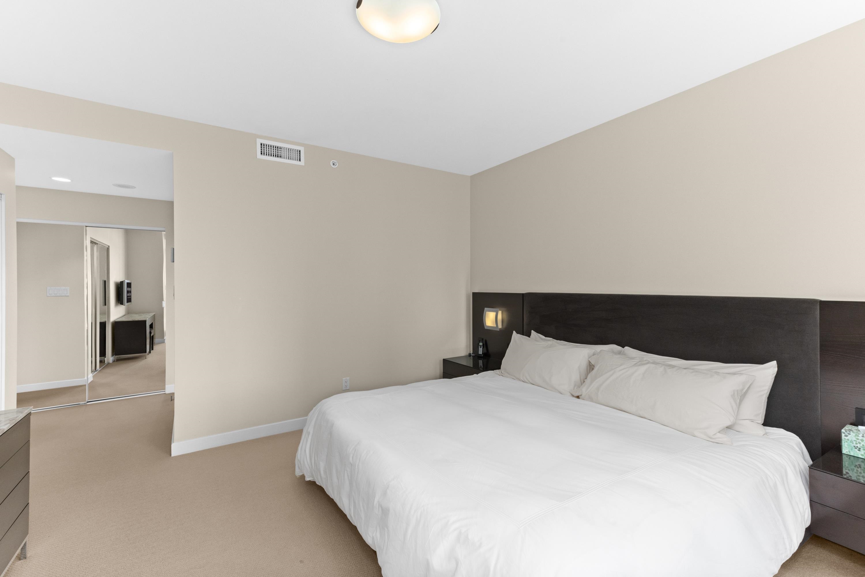 1281 CORDOVA, Vancouver, British Columbia V6C 3R5, 2 Bedrooms Bedrooms, ,2 BathroomsBathrooms,Residential Attached,For Sale,CORDOVA,R2862291