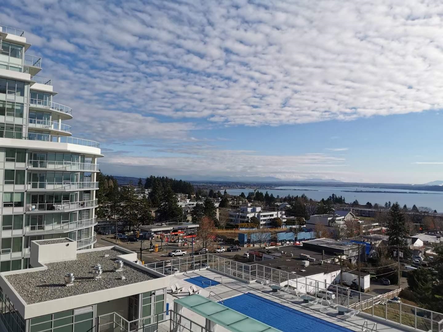 805-15165 THRIFT AVENUE, White Rock, British Columbia, 2 Bedrooms Bedrooms, ,2 BathroomsBathrooms,Residential Attached,For Sale,R2862627