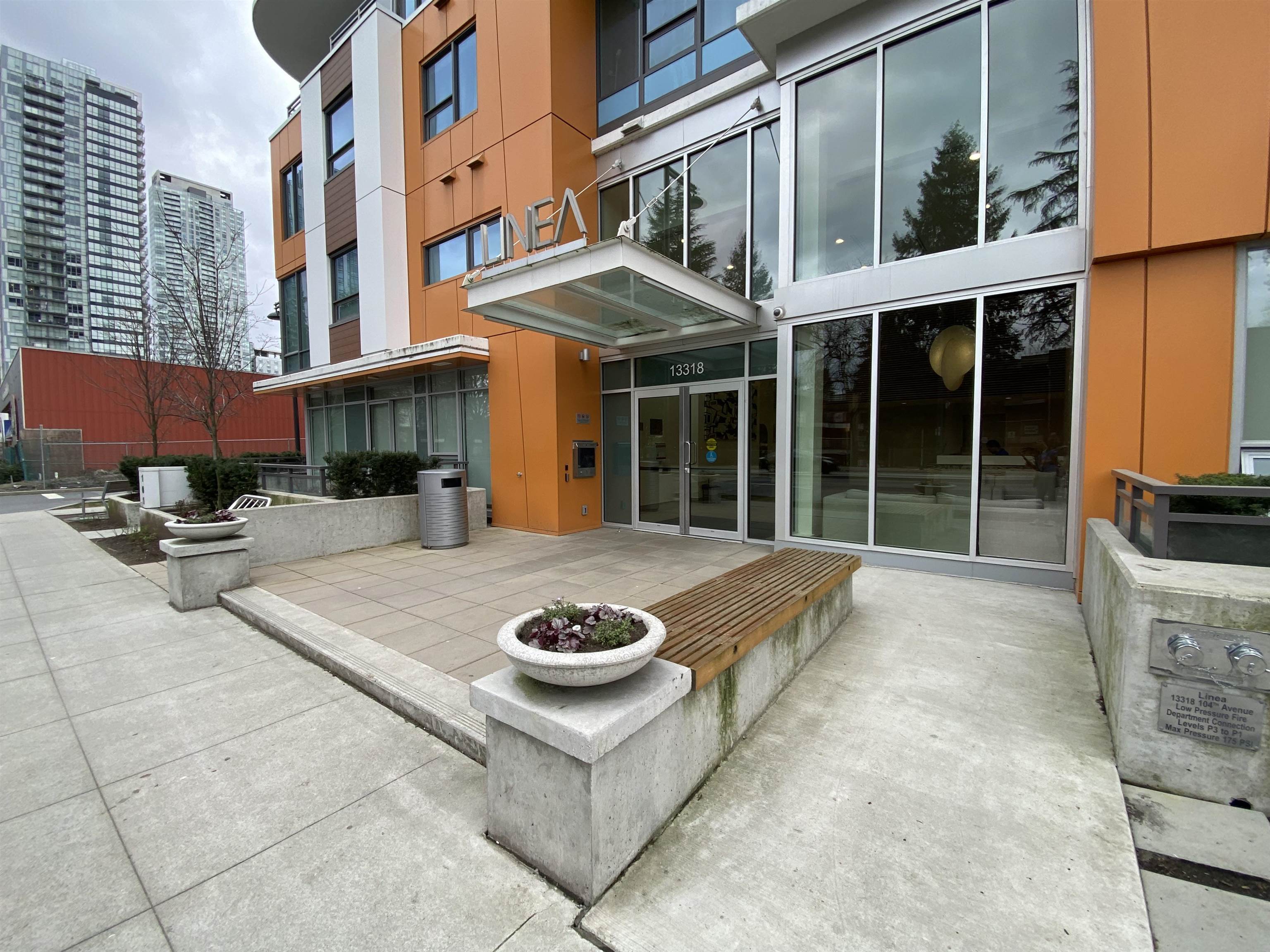 Whalley Apartment/Condo for sale:  2 bedroom 704 sq.ft. (Listed 2106-02-06)