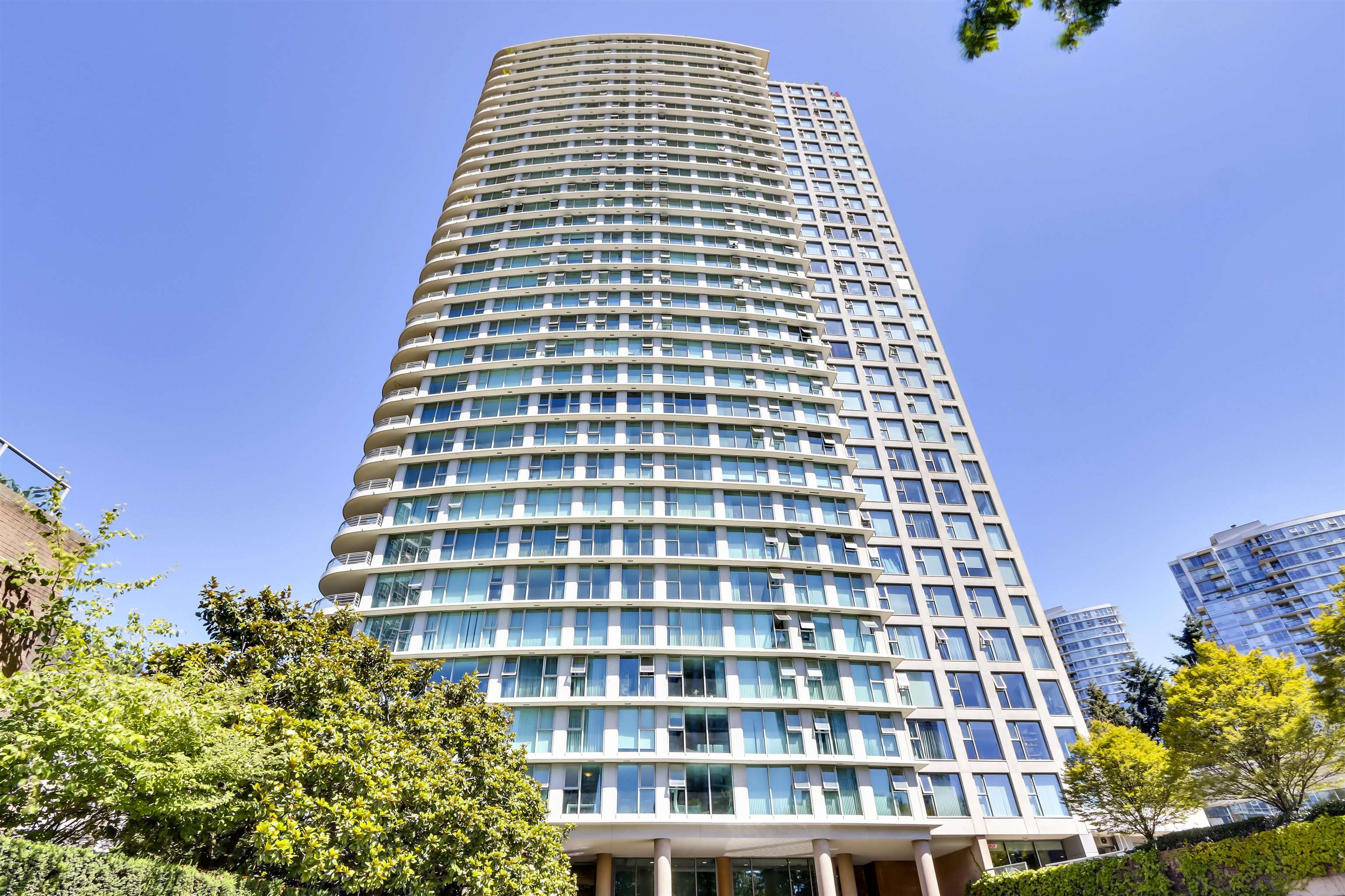 808-1009 EXPO BOULEVARD, Vancouver, British Columbia, 1 Bedroom Bedrooms, ,1 BathroomBathrooms,Residential Attached,For Sale,R2862796