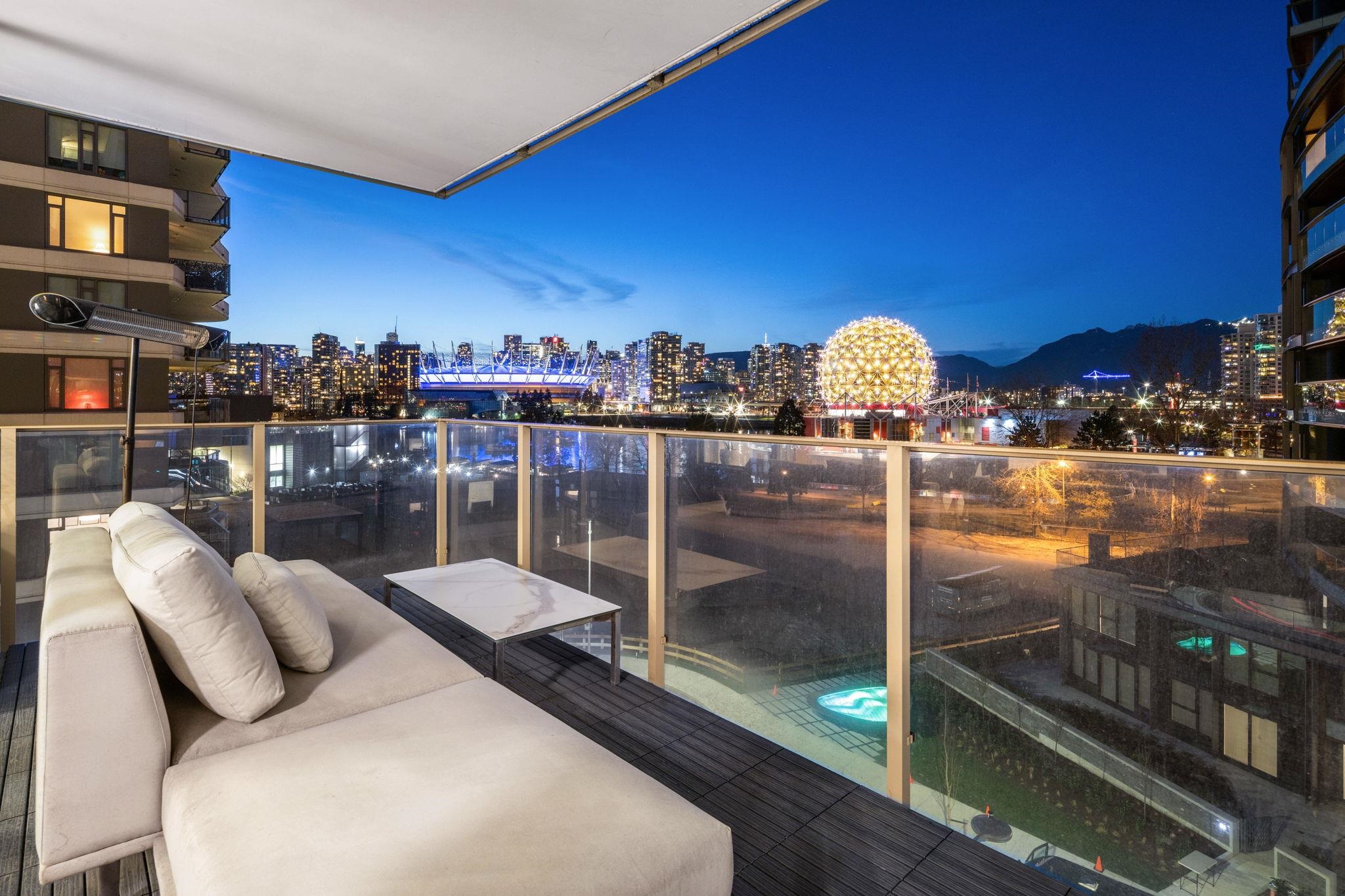 613-1661 QUEBEC STREET, Vancouver, British Columbia, 2 Bedrooms Bedrooms, ,2 BathroomsBathrooms,Residential Attached,For Sale,R2862900