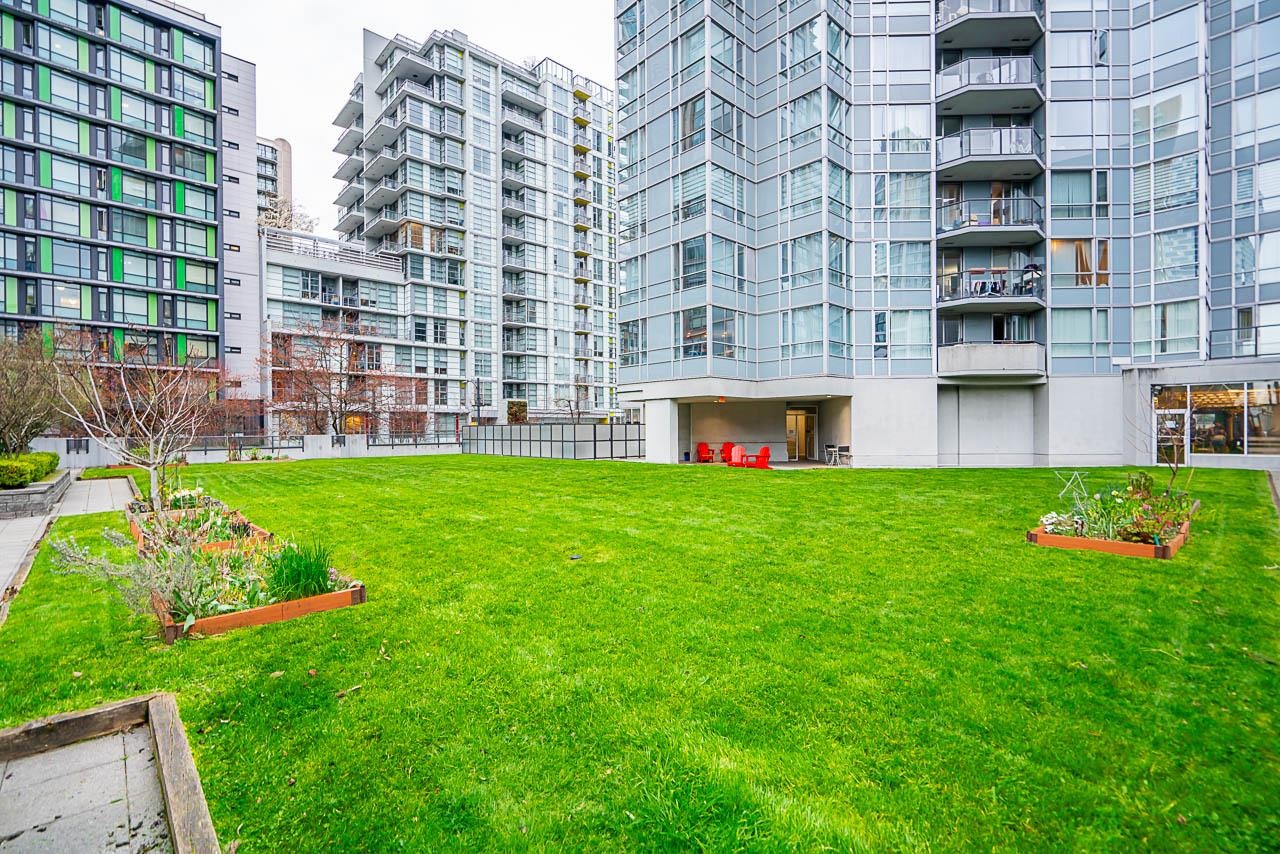 1602-1212 HOWE STREET, Vancouver, British Columbia Apartment/Condo, 1 Bedroom, 1 Bathroom, Residential Attached,For Sale, MLS-R2862974, Richmond Condo for Sale