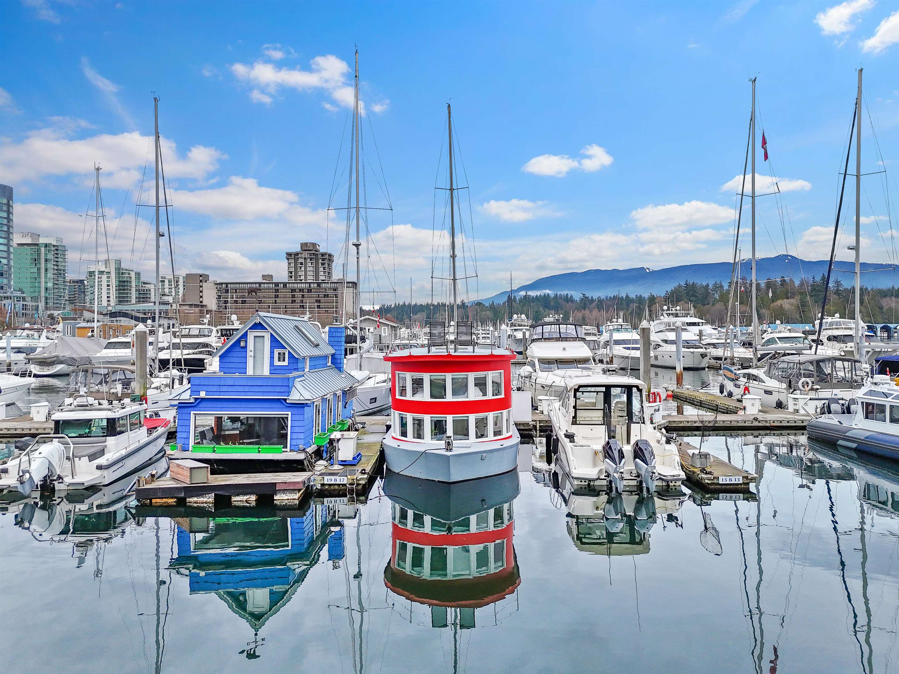 1525 COAL HARBOUR QUAY, British Columbia V6G 3E7, 1 Bedroom Bedrooms, ,1 BathroomBathrooms,Residential Detached,For Sale,COAL HARBOUR QUAY,R2863009