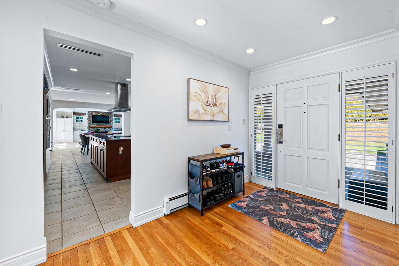 Listing image of 630 SOUTHBOROUGH DRIVE
