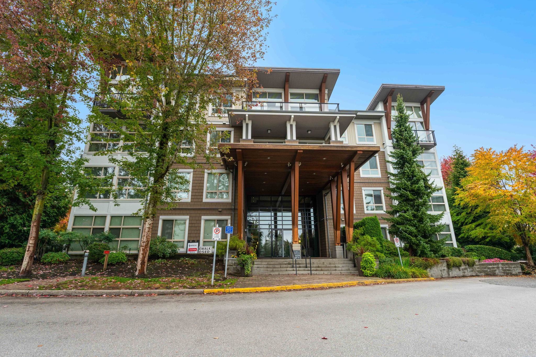 310-6628 120 STREET, Surrey, British Columbia V3W 1T7, 1 Bedroom Bedrooms, ,1 BathroomBathrooms,Residential Attached,For Sale,R2864038