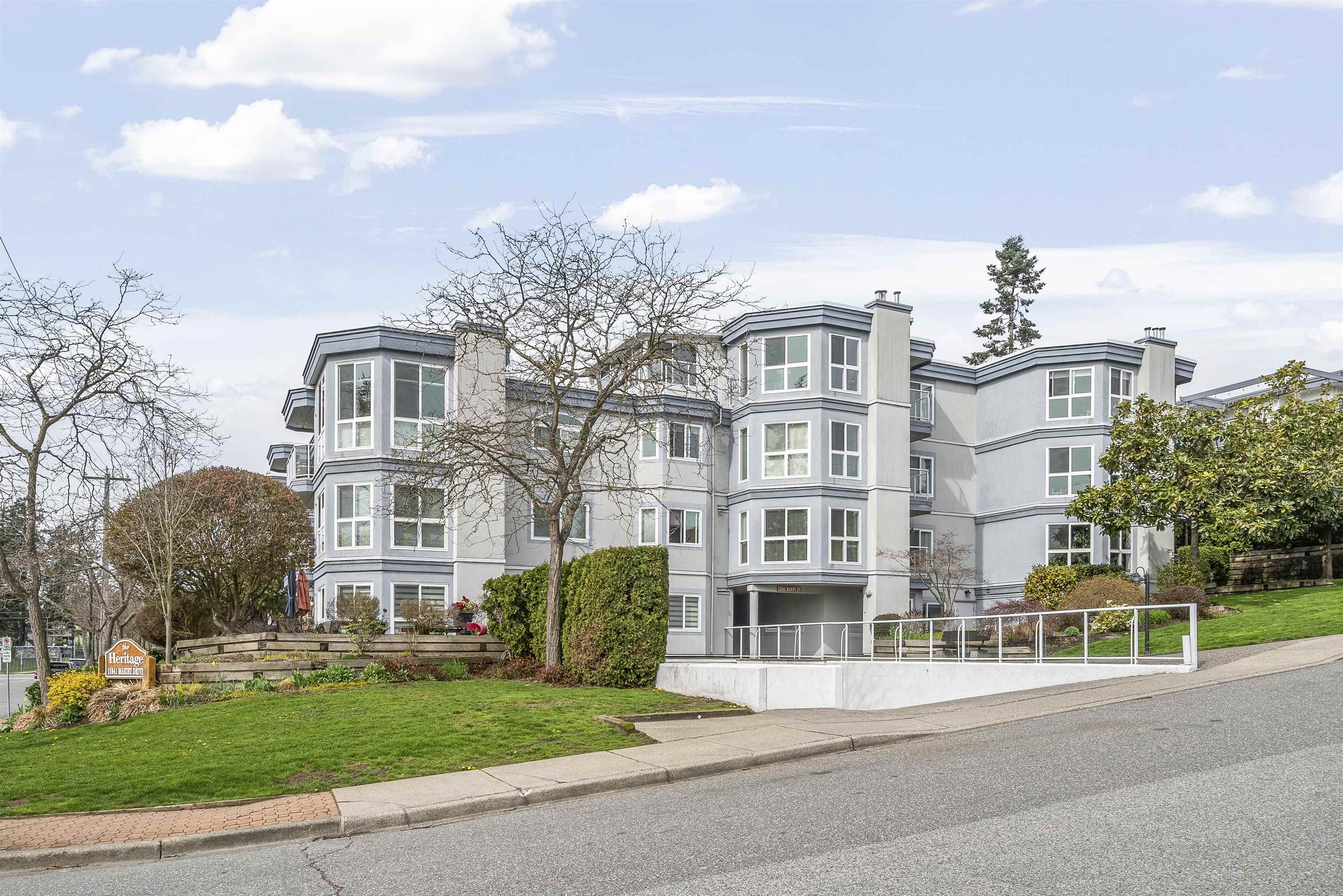 101-15941 MARINE DRIVE, White Rock, British Columbia, 2 Bedrooms Bedrooms, ,2 BathroomsBathrooms,Residential Attached,For Sale,R2864065