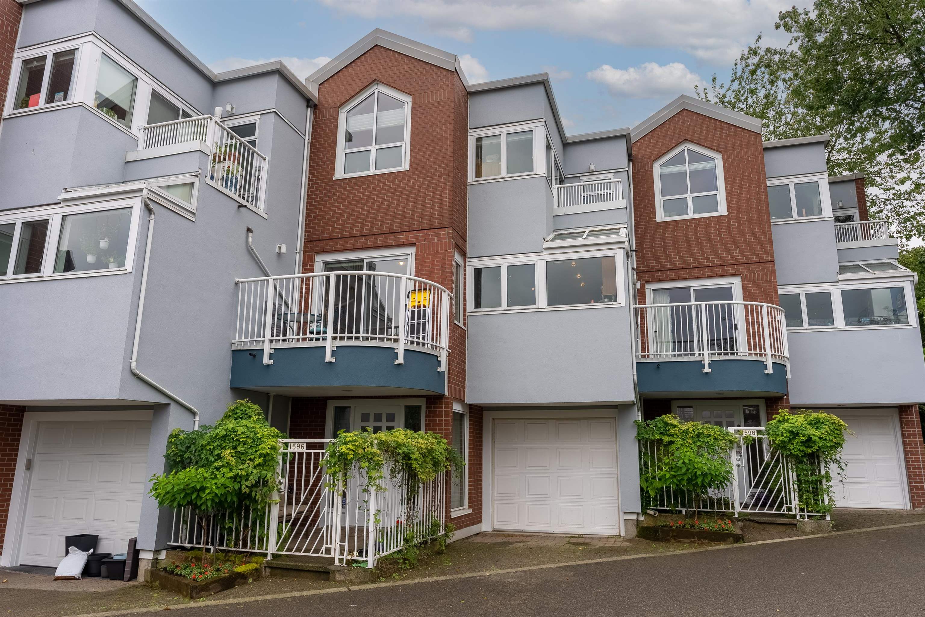 1596 ISLAND PARK WALK, Vancouver, British Columbia V6J 0G9 Townhouse, 2 Bedrooms, 4 Bathrooms, Residential Attached,For Sale, MLS-R2864534, Richmond Condo for Sale