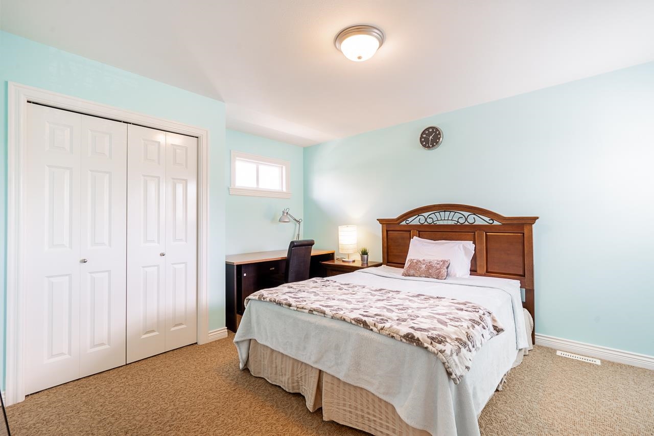 14925 23 AVENUE, Surrey, British Columbia, 5 Bedrooms Bedrooms, ,3 BathroomsBathrooms,Residential Detached,For Sale,R2865115
