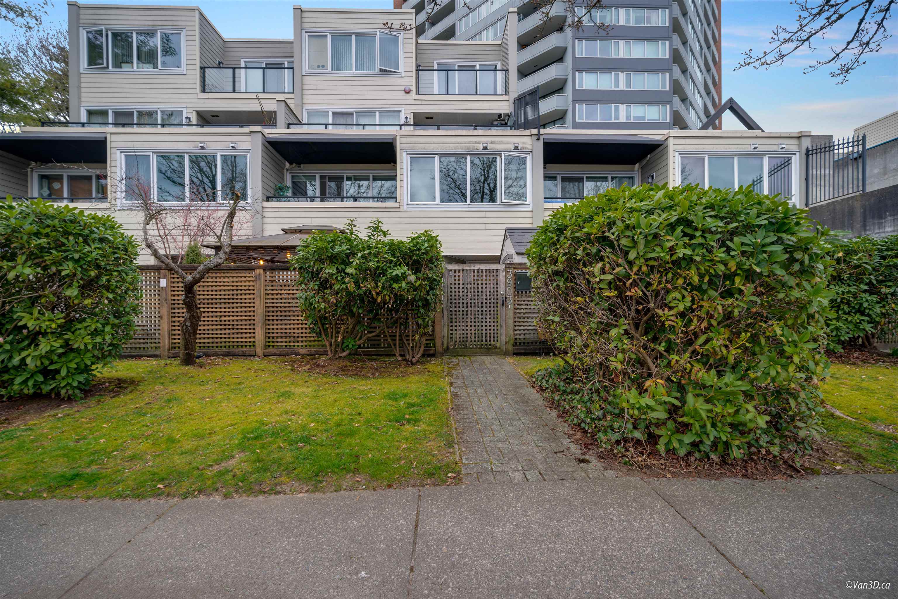 3903 PENDER STREET, Burnaby, British Columbia, 2 Bedrooms Bedrooms, ,2 BathroomsBathrooms,Residential Attached,For Sale,R2865374