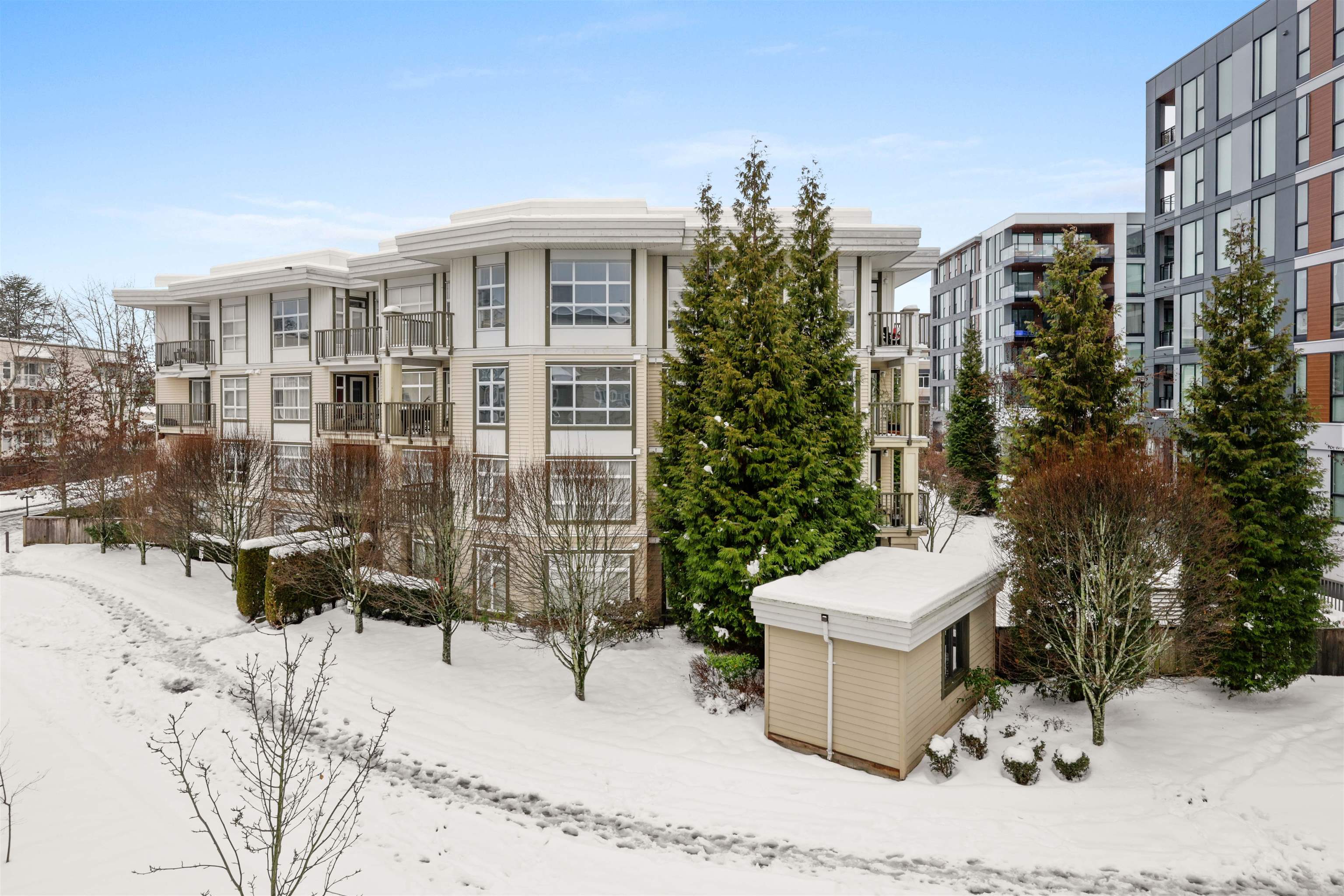 214-1850 ESOUTHMERE CRESCENT, Surrey, British Columbia, 2 Bedrooms Bedrooms, ,1 BathroomBathrooms,Residential Attached,For Sale,R2865408