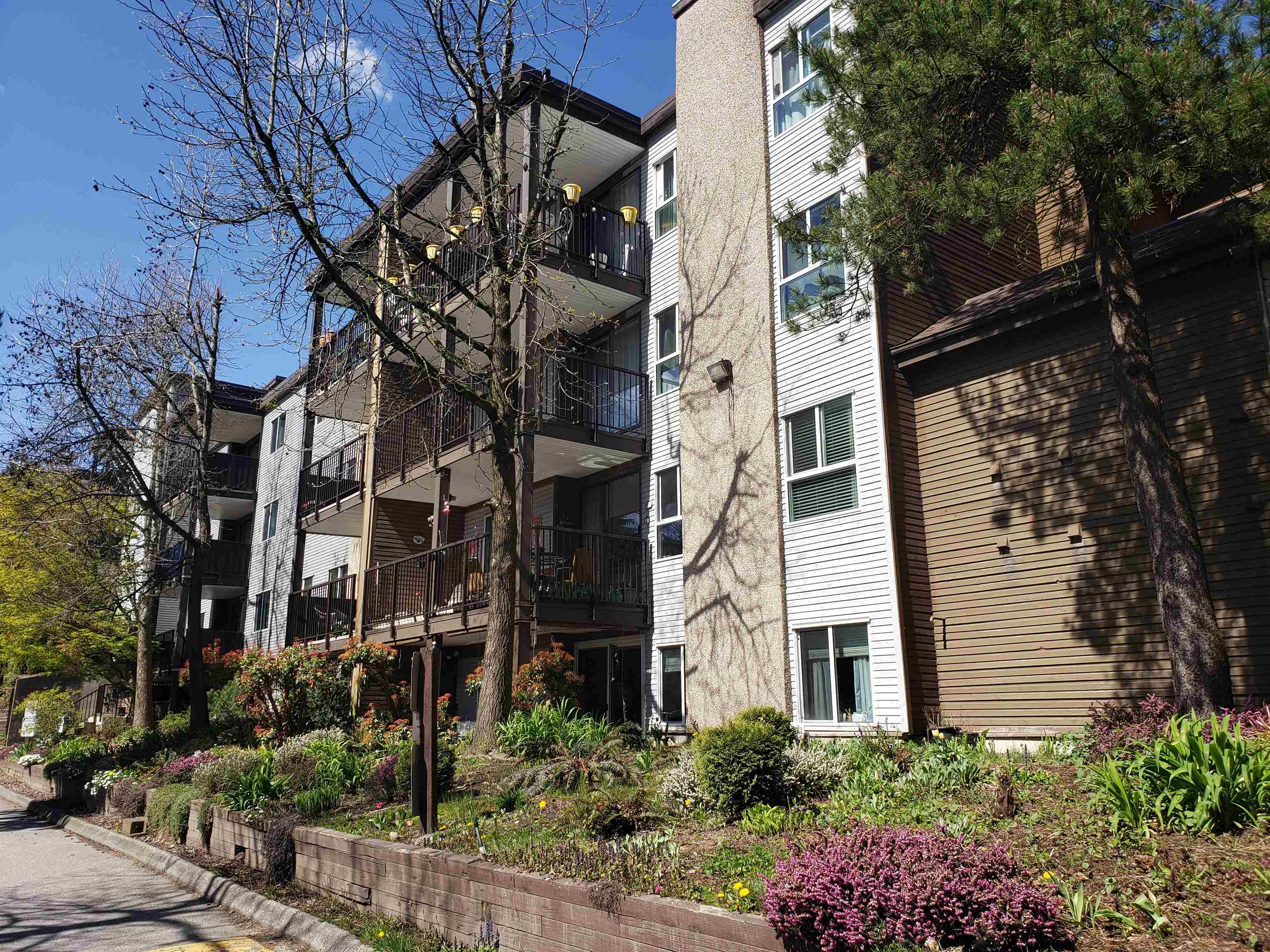 306-10698 151A STREET, Surrey, British Columbia, 2 Bedrooms Bedrooms, ,1 BathroomBathrooms,Residential Attached,For Sale,R2865641