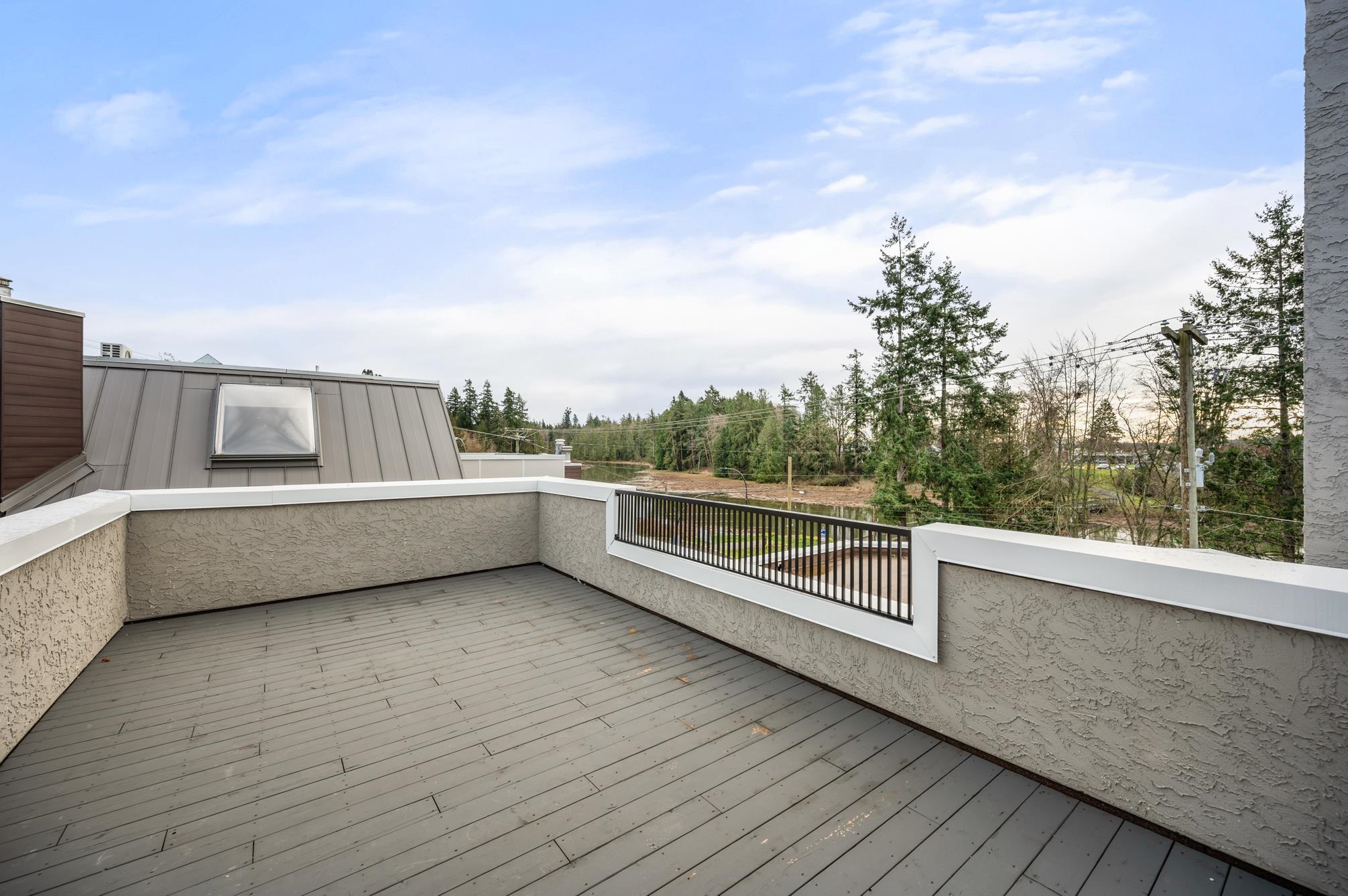 1-15971 MARINE DRIVE, White Rock, British Columbia, 2 Bedrooms Bedrooms, ,1 BathroomBathrooms,Residential Attached,For Sale,R2865959