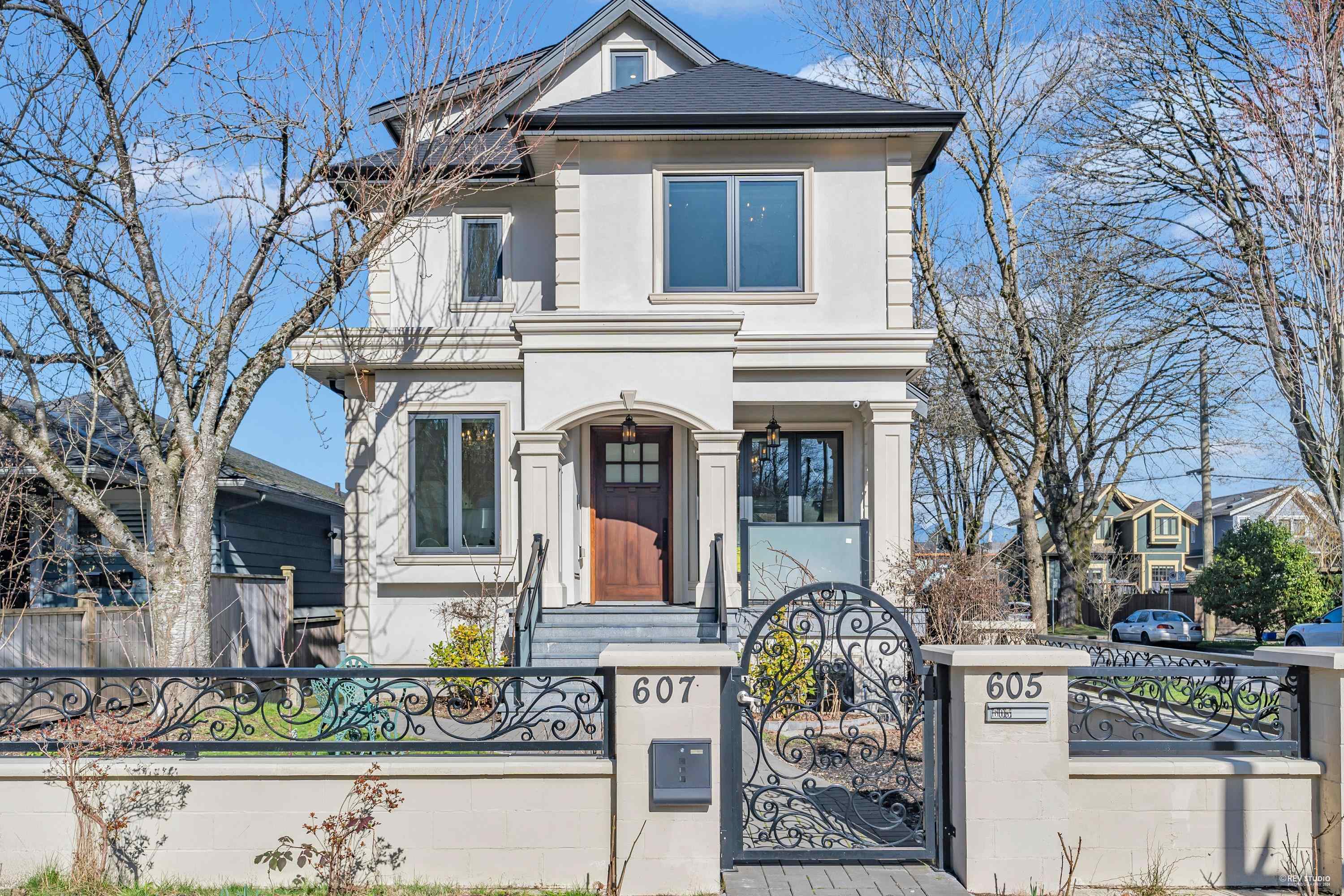 Listing image of 605 W 23RD AVENUE