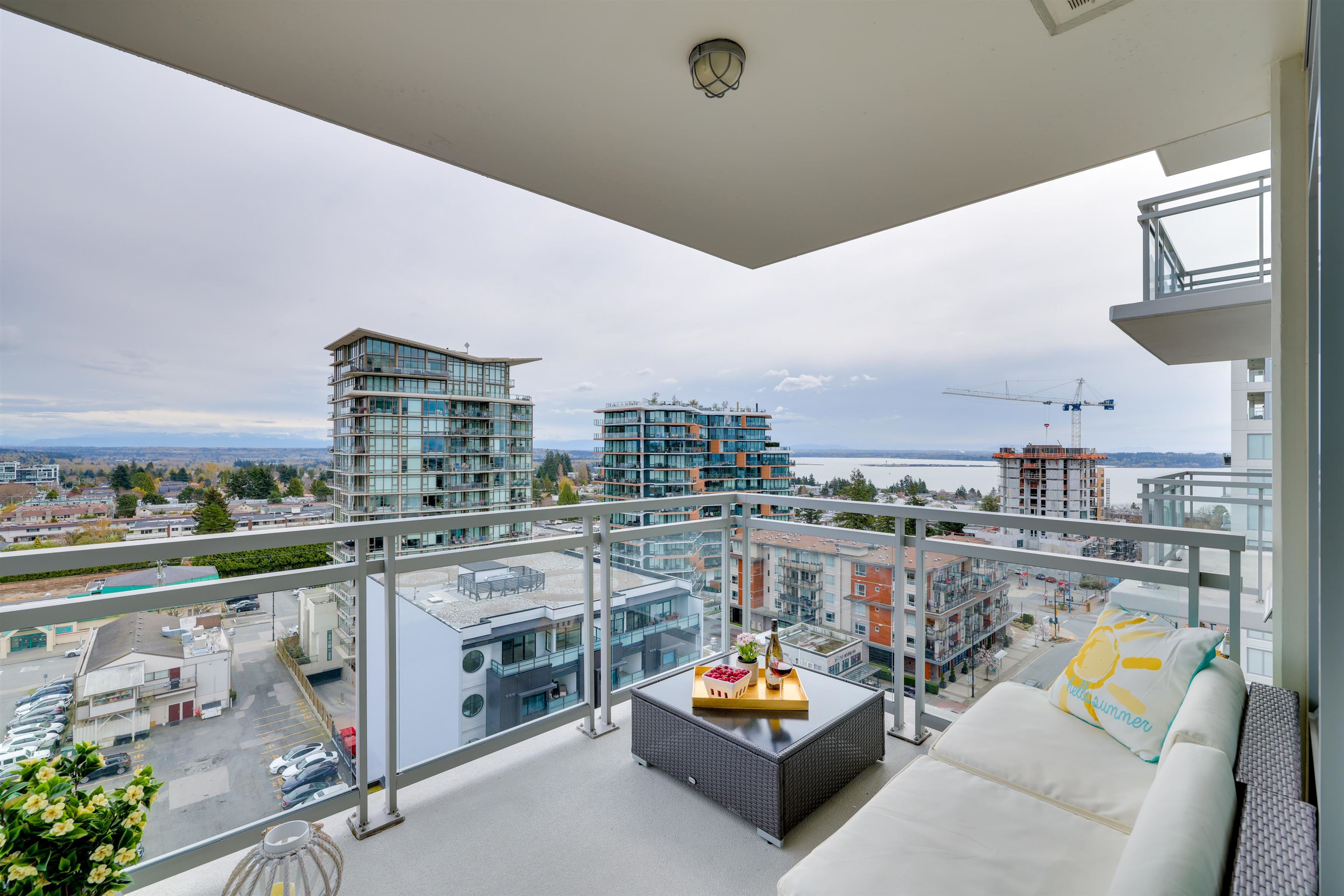 1106-1473 JOHNSTON ROAD, White Rock, British Columbia, 2 Bedrooms Bedrooms, ,2 BathroomsBathrooms,Residential Attached,For Sale,R2866659