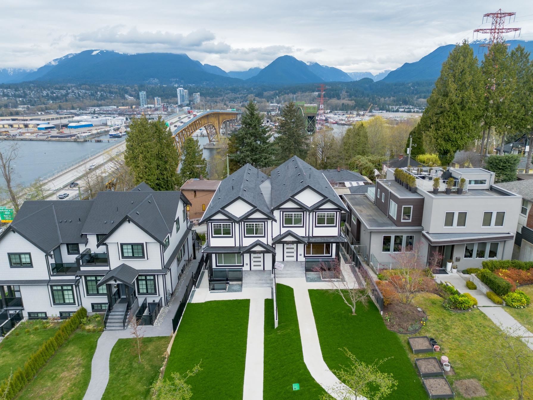 3623 YALE STREET, Vancouver, British Columbia 1/2 Duplex, 6 Bedrooms, 5 Bathrooms, Residential Attached,For Sale, MLS-R2867042, Richmond Condo for Sale