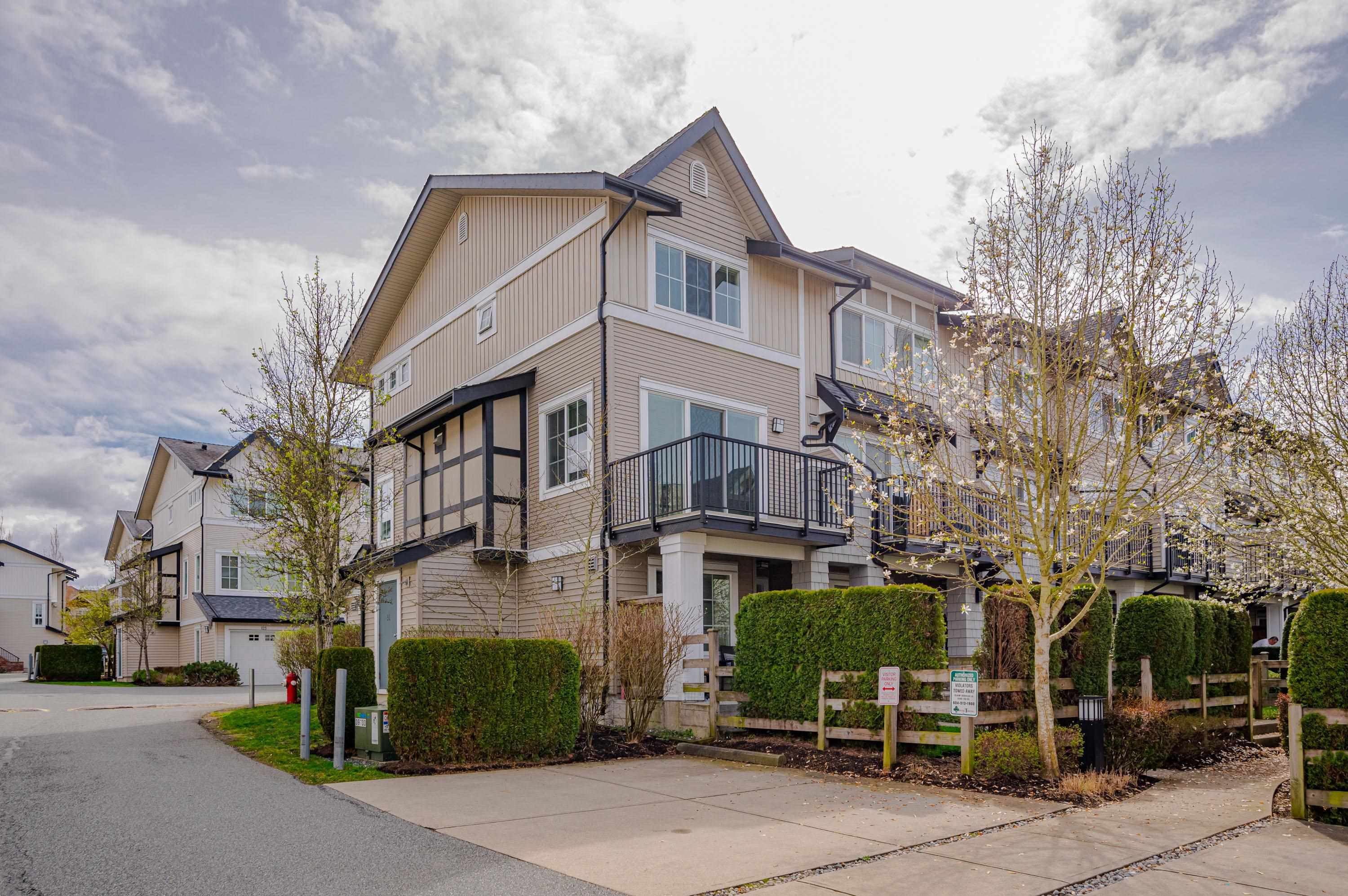140-2450 161A STREET, Surrey, British Columbia, 2 Bedrooms Bedrooms, ,2 BathroomsBathrooms,Residential Attached,For Sale,R2867043