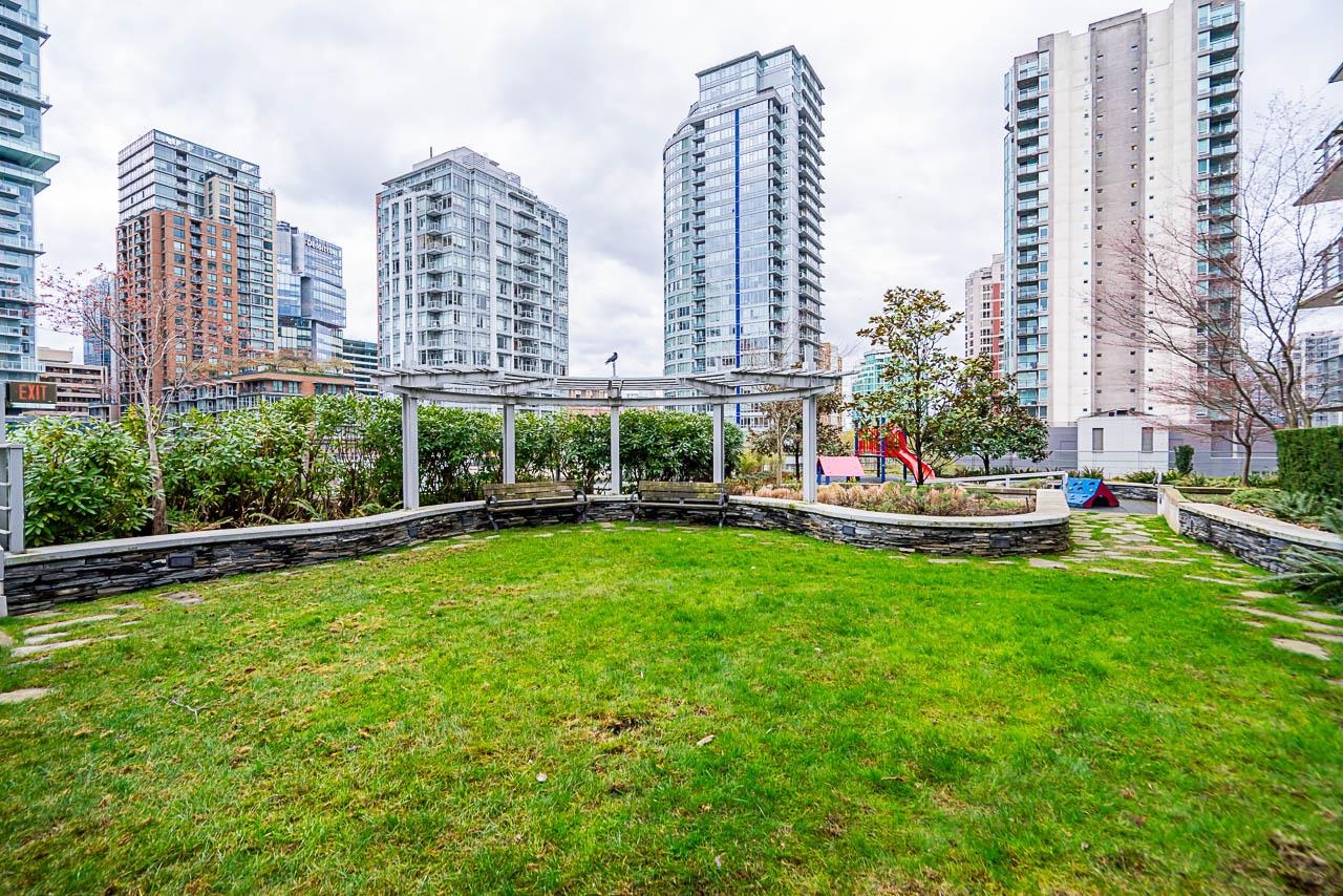 861 RICHARDS STREET, Vancouver, British Columbia, 2 Bedrooms Bedrooms, ,3 BathroomsBathrooms,Residential Attached,For Sale,R2867238