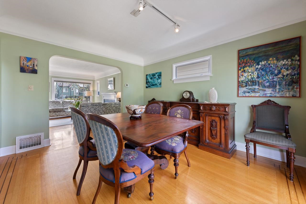 Listing image of 295 W 21ST AVENUE