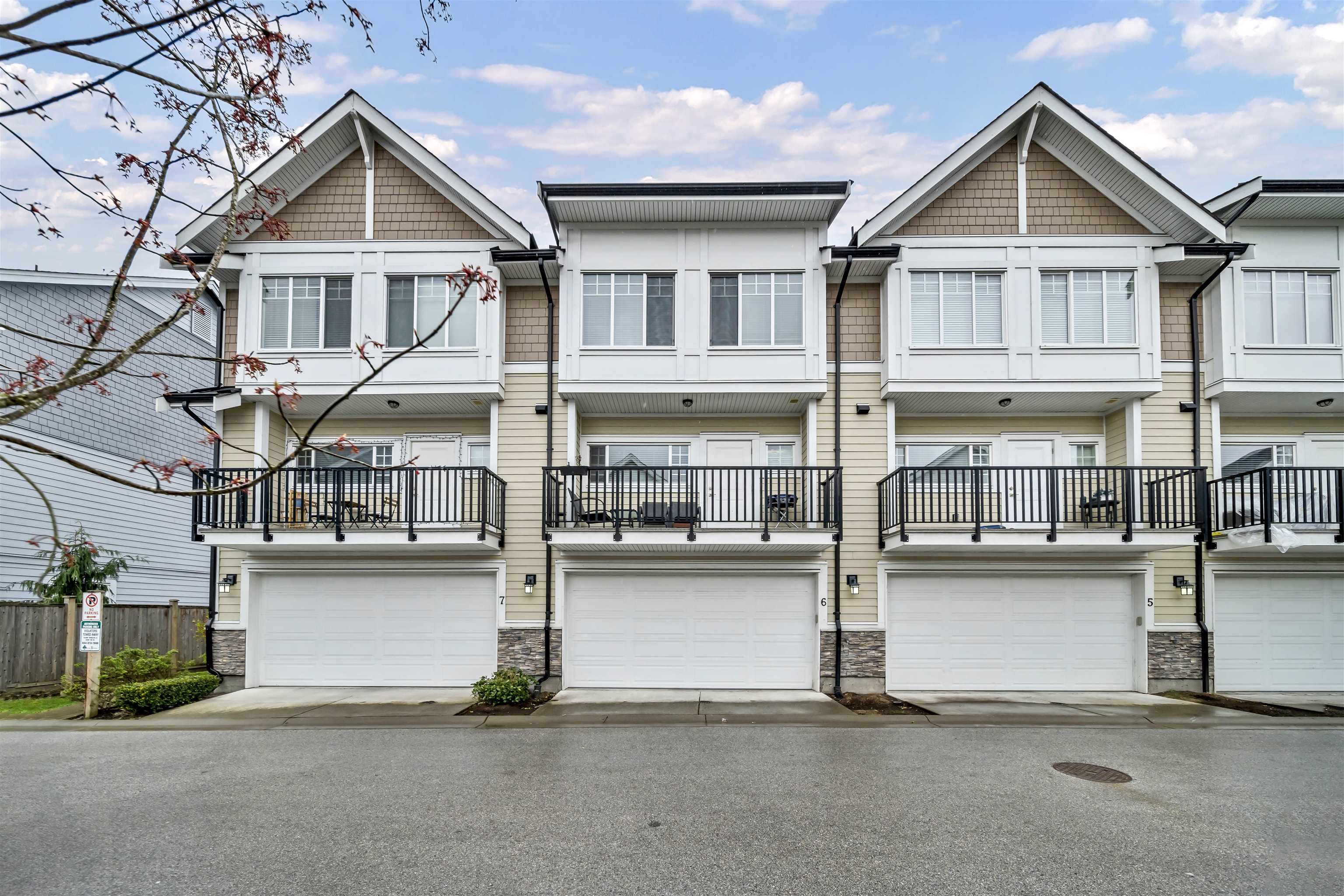 6-7056 192 STREET, Surrey, British Columbia, 4 Bedrooms Bedrooms, ,4 BathroomsBathrooms,Residential Attached,For Sale,R2868258
